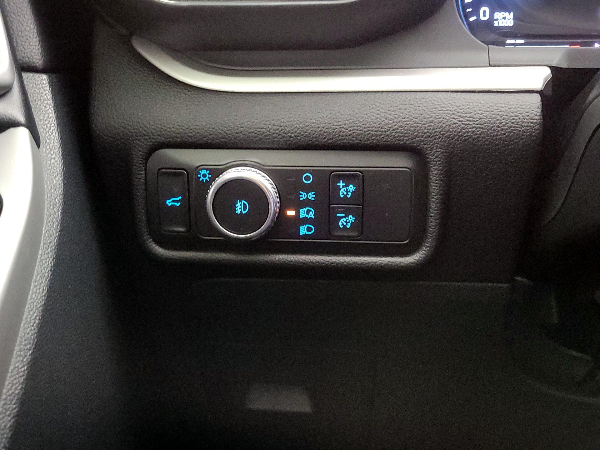 Thumbnail: 2021 Ford Explorer - 13