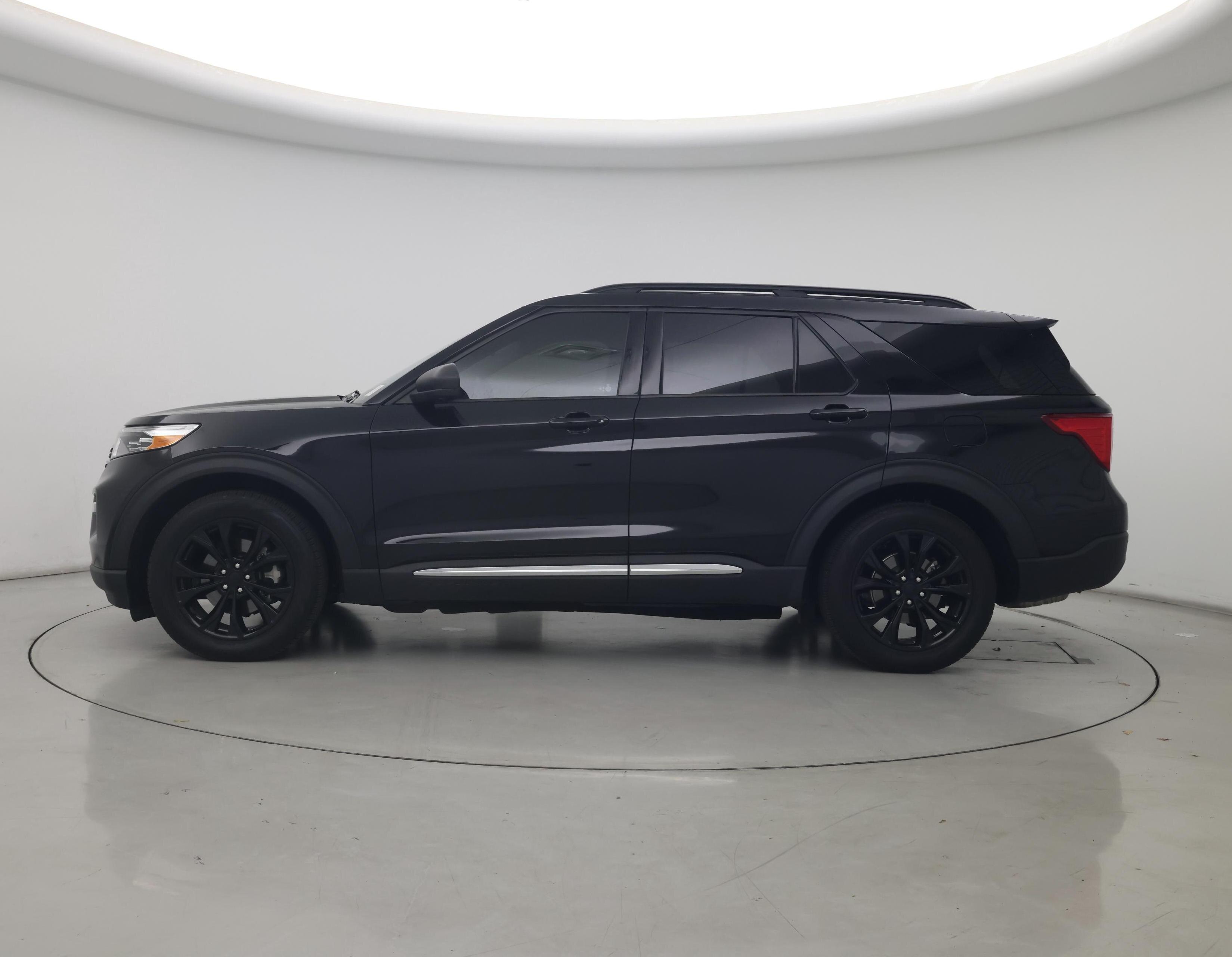 Thumbnail: 2021 Ford Explorer - 3