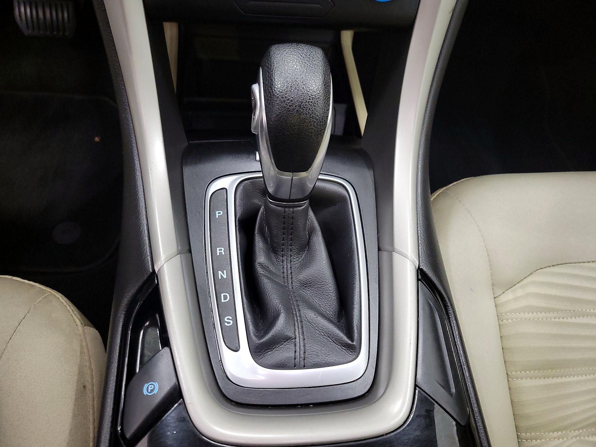 Thumbnail: 2016 Ford Fusion - 17