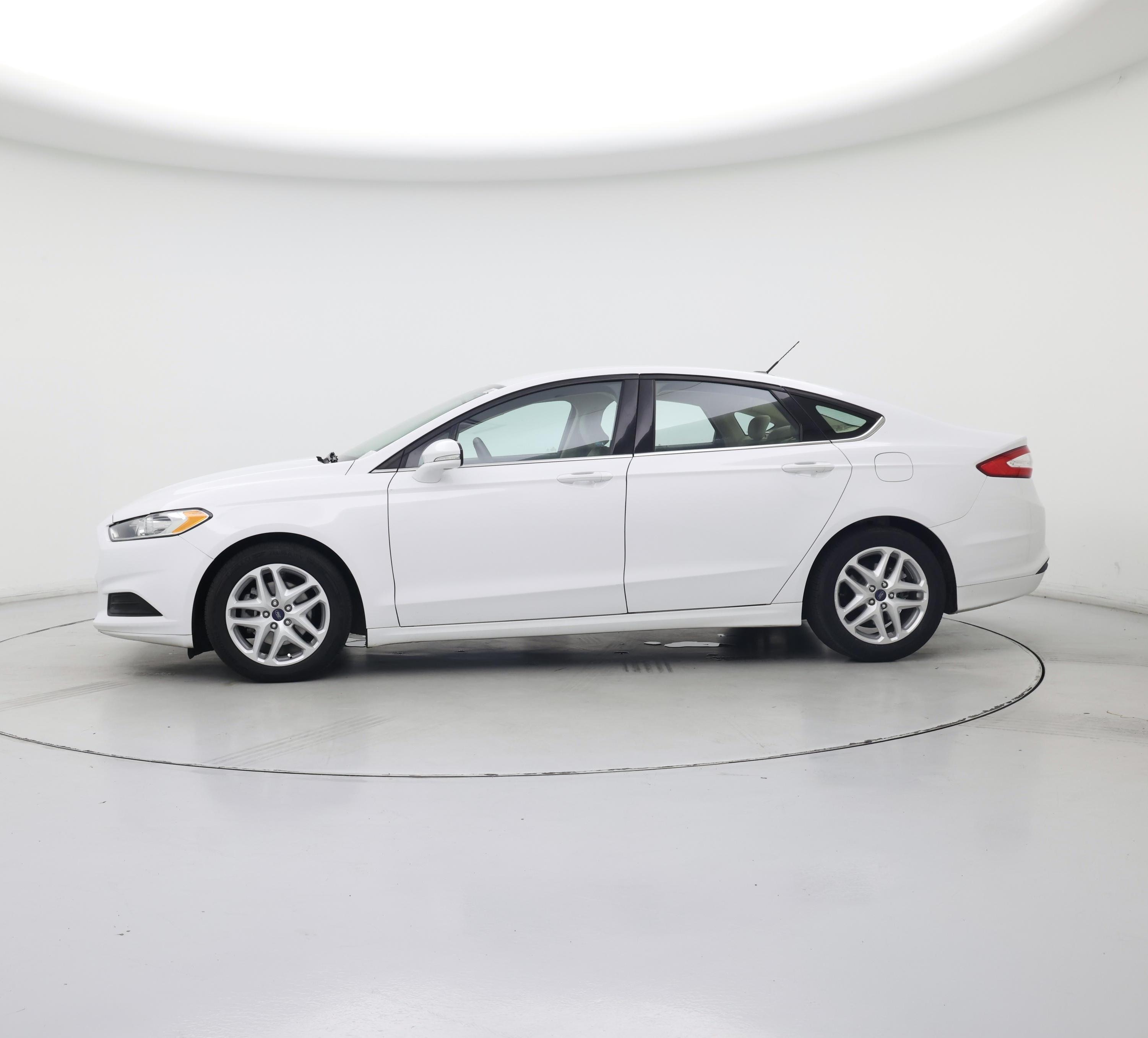 Thumbnail: 2016 Ford Fusion - 3