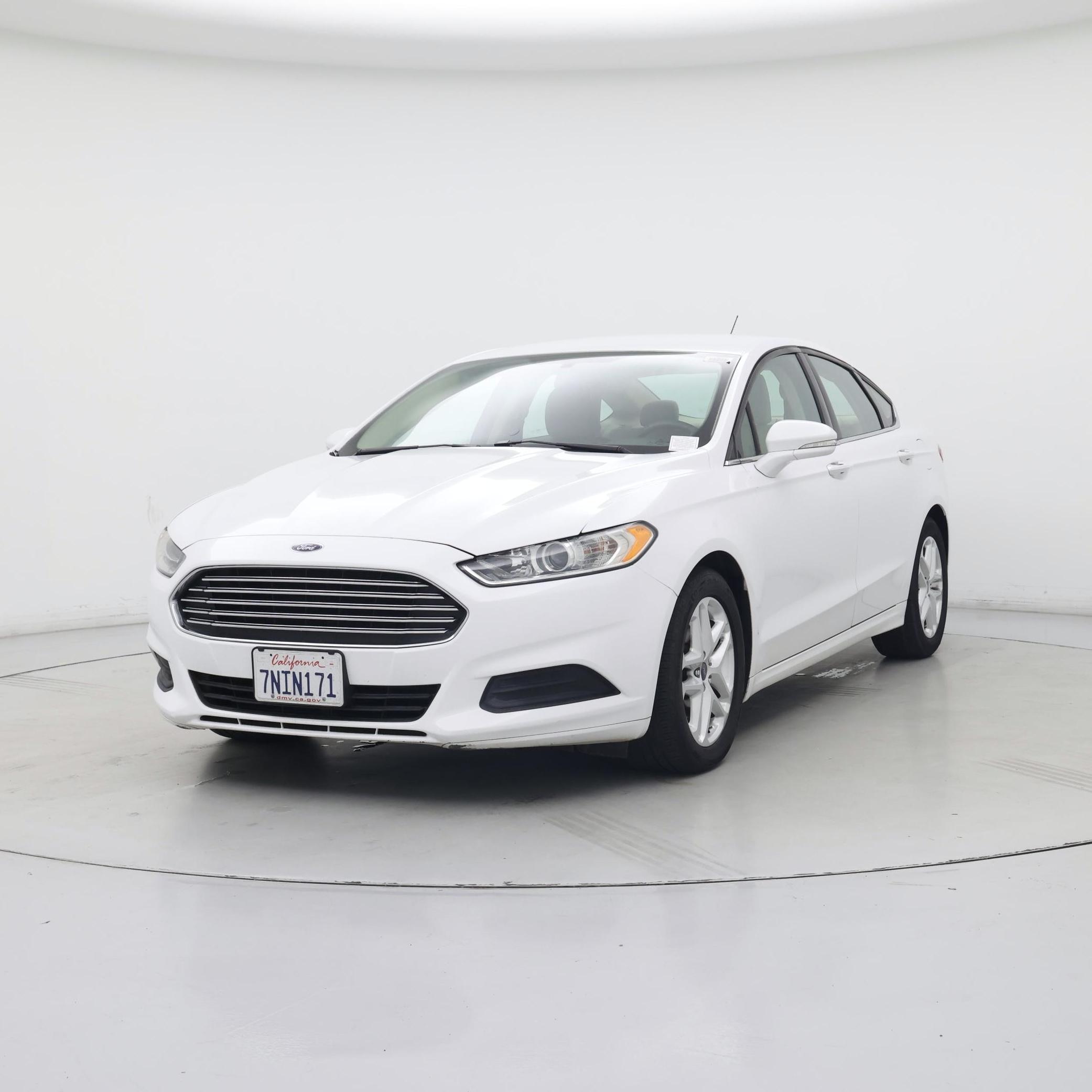 Thumbnail: 2016 Ford Fusion - 4