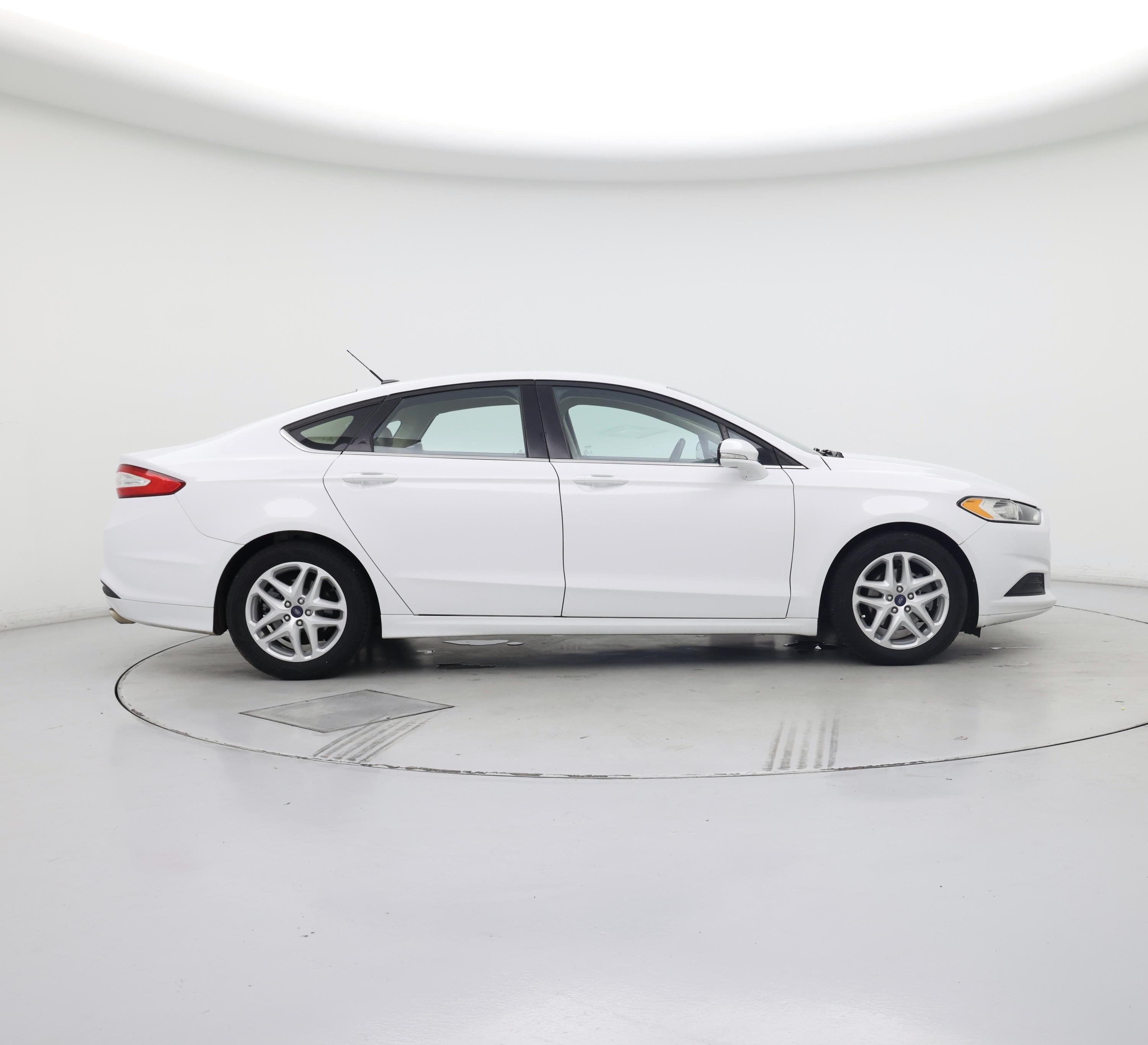 Thumbnail: 2016 Ford Fusion - 7