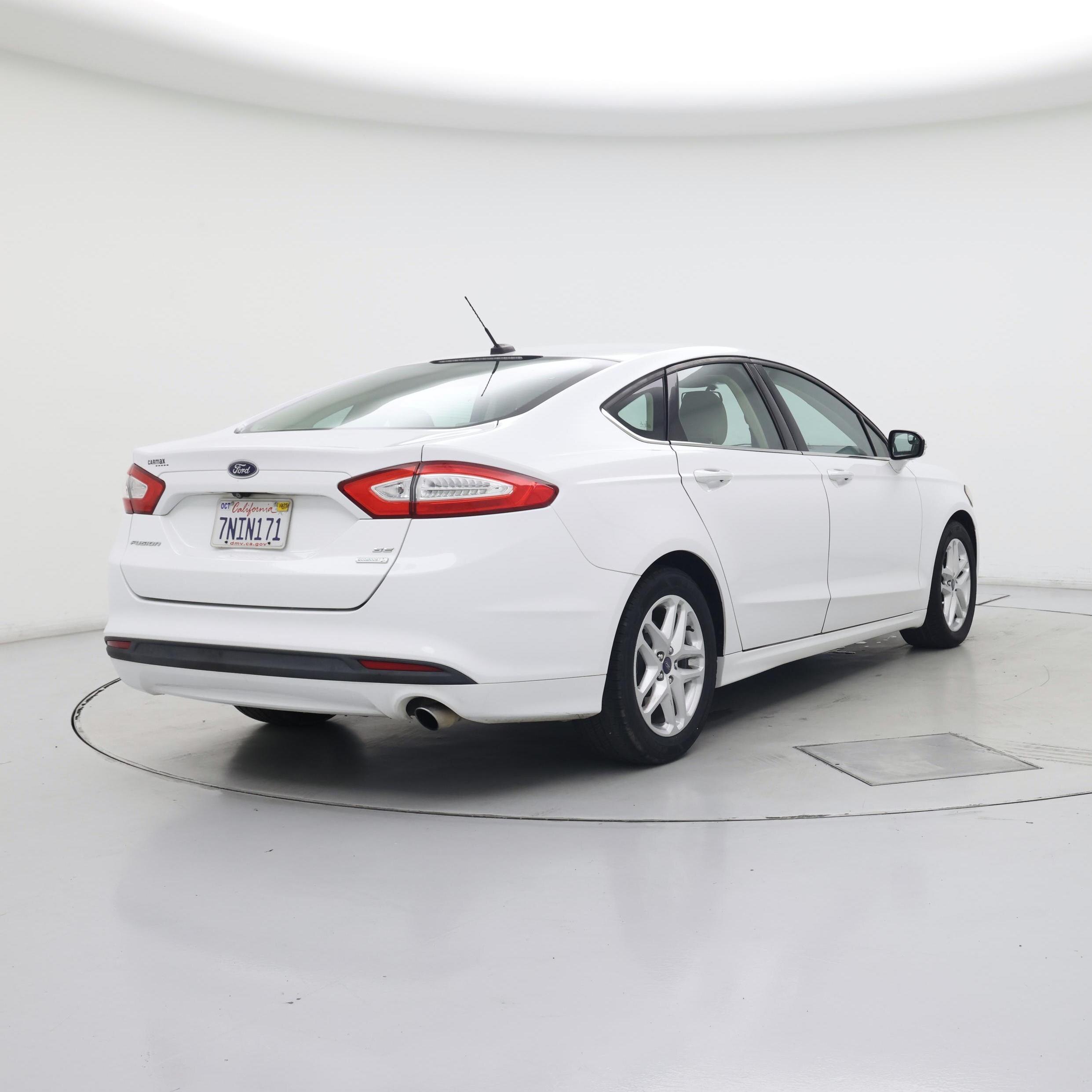 Thumbnail: 2016 Ford Fusion - 8