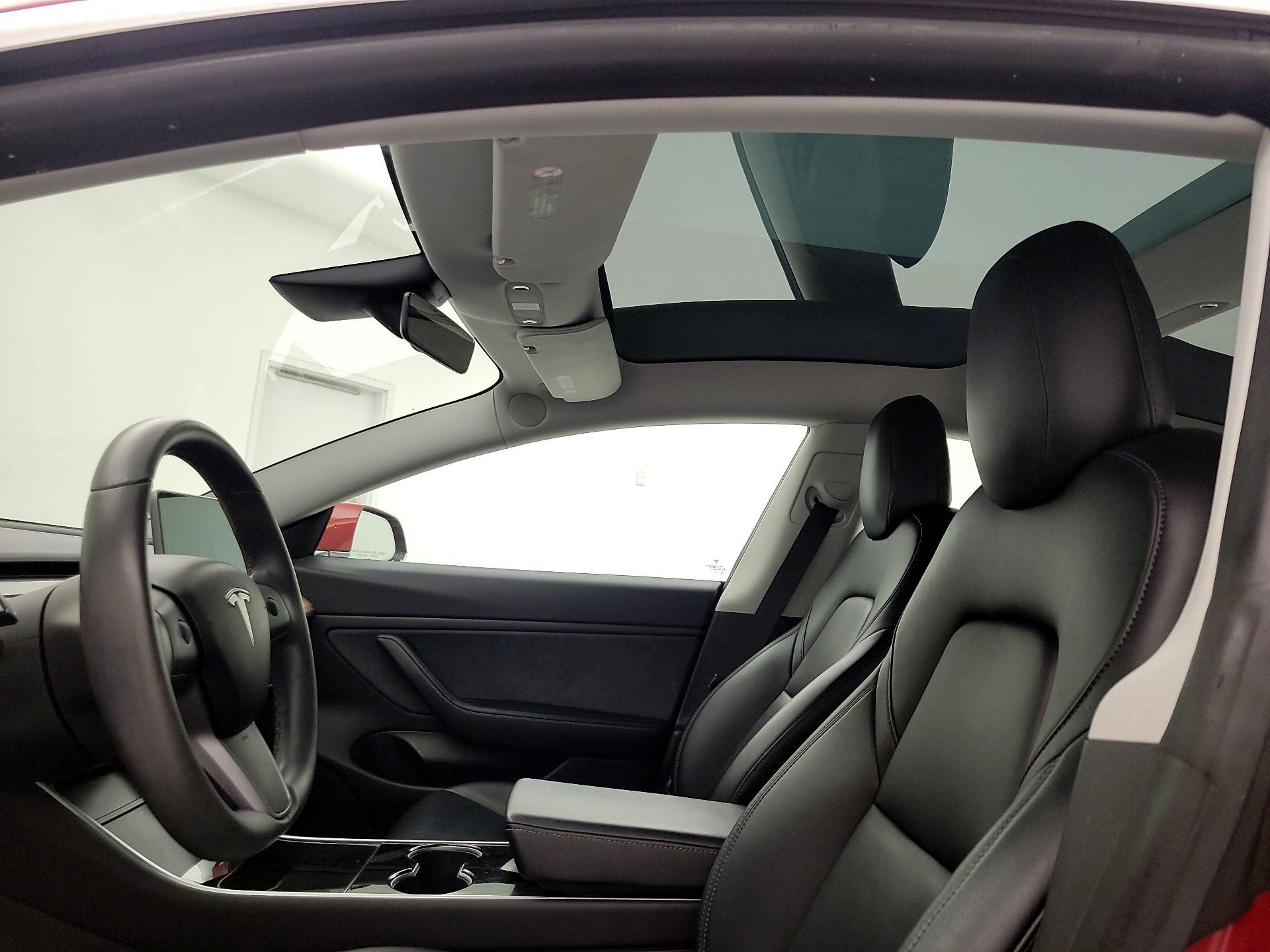 Thumbnail: 2019 Tesla Model 3 - 19