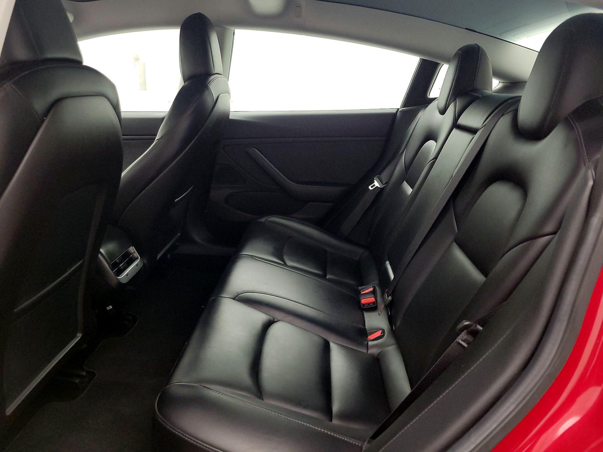 Thumbnail: 2019 Tesla Model 3 - 20