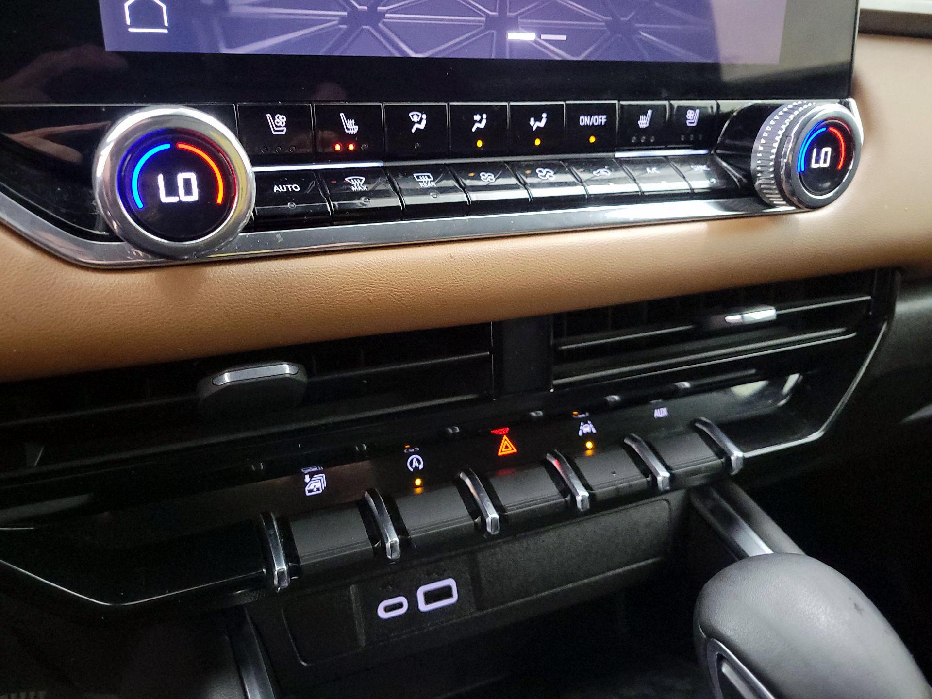 Thumbnail: 2024 GMC Canyon - 16