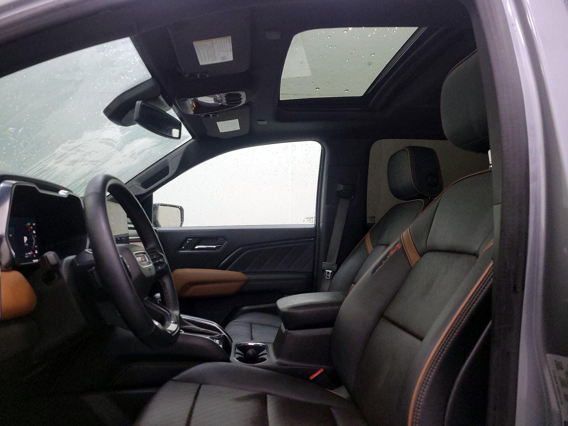 Thumbnail: 2024 GMC Canyon - 19