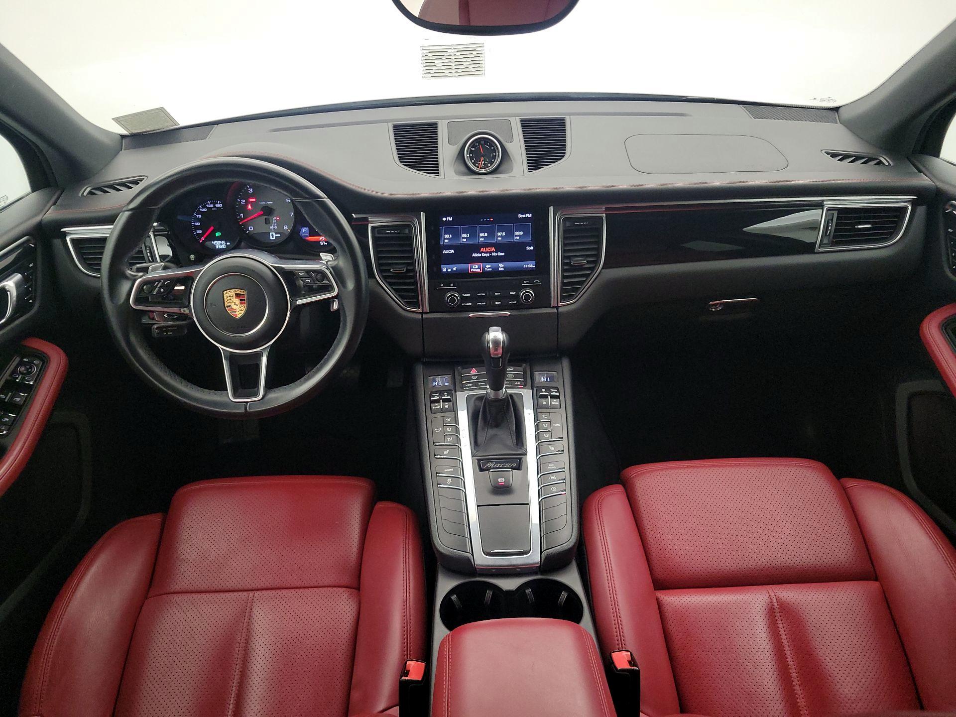 Thumbnail: 2017 Porsche Macan - 9