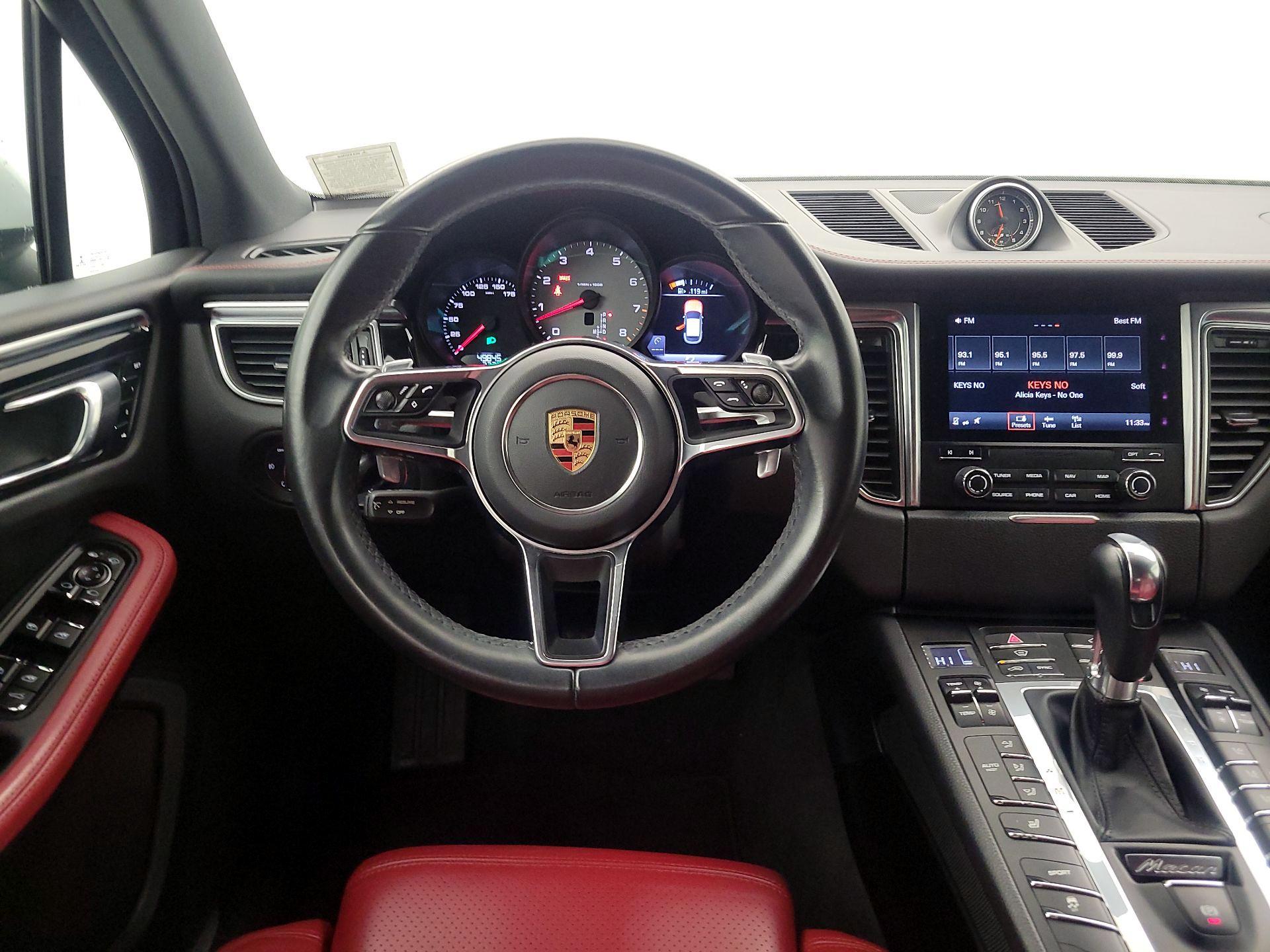 Thumbnail: 2017 Porsche Macan - 10