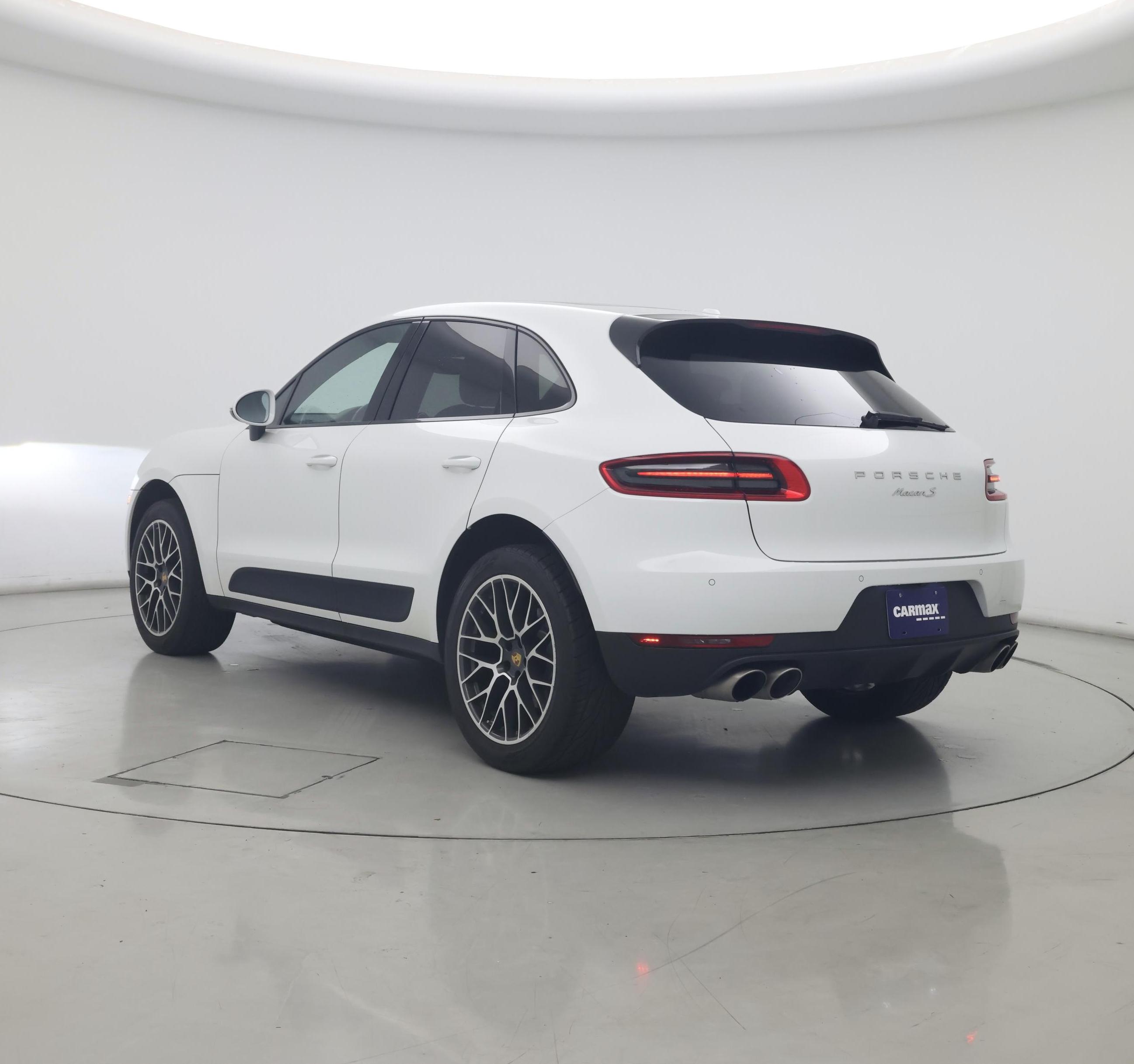 Thumbnail: 2017 Porsche Macan - 2