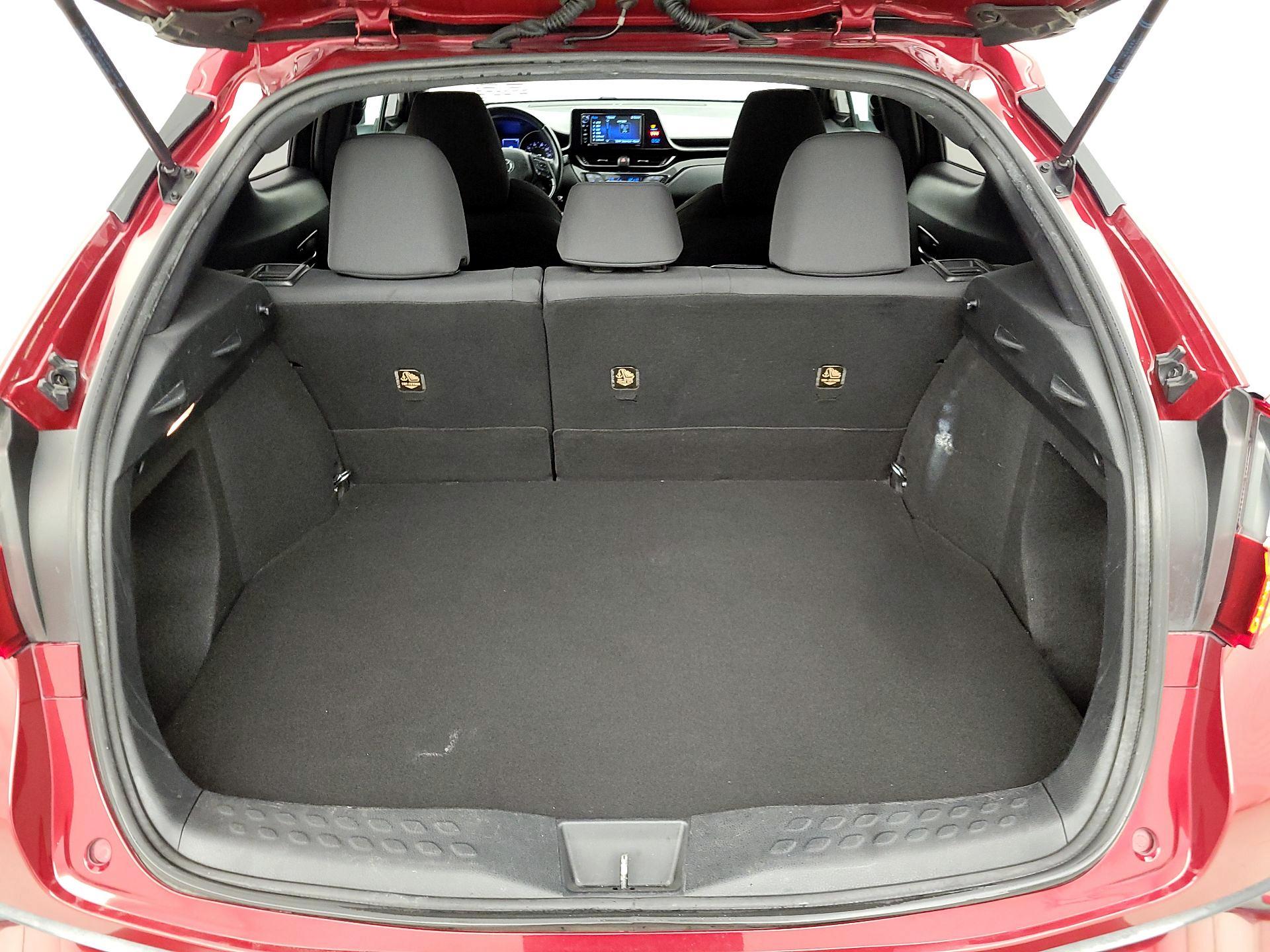 Thumbnail: 2018 Toyota C-HR - 20