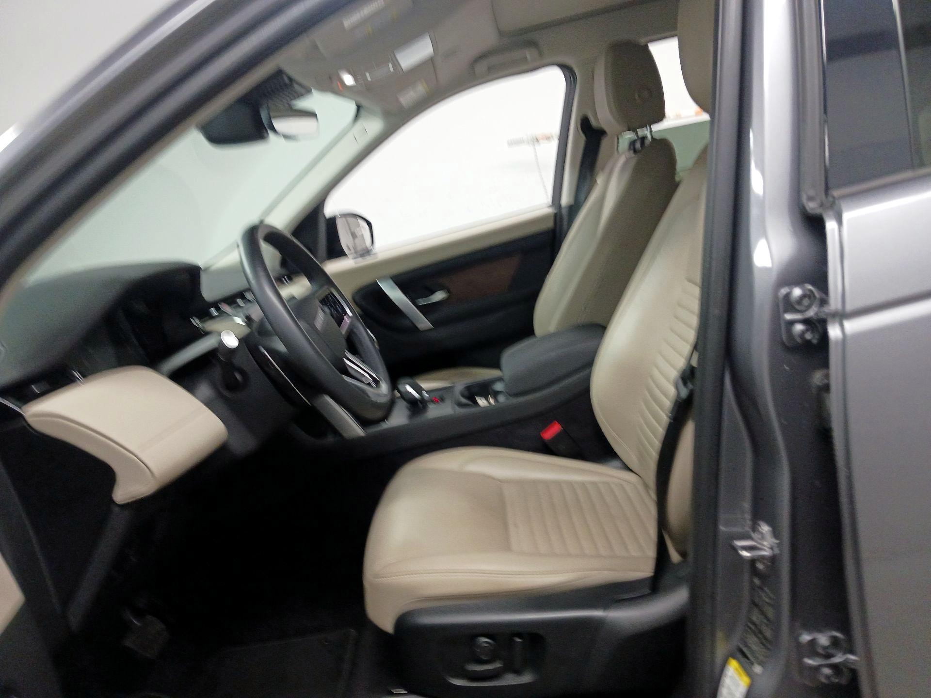 Thumbnail: 2024 Land Rover Discovery Sport - 9