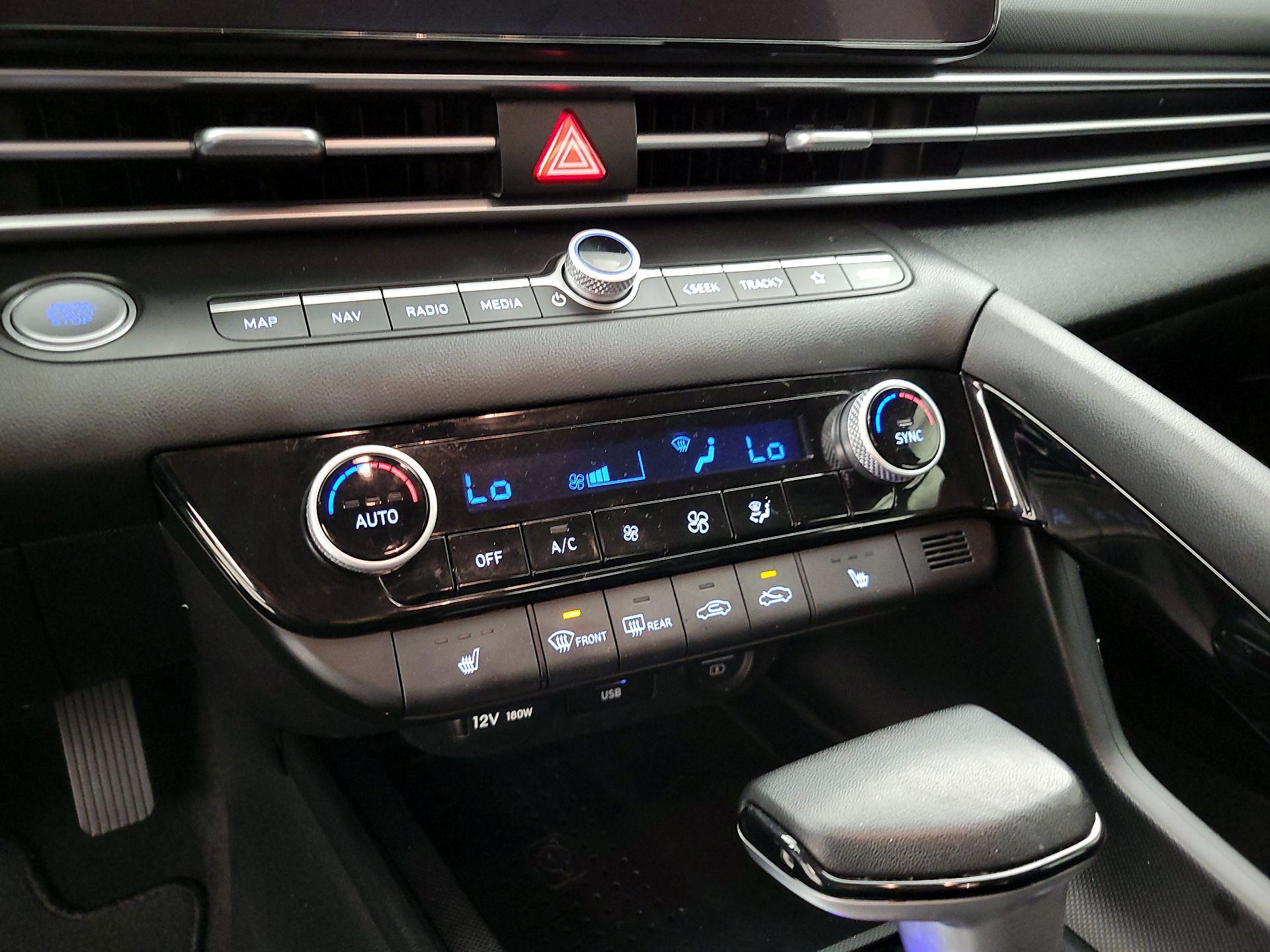 Thumbnail: 2023 Hyundai Elantra - 17