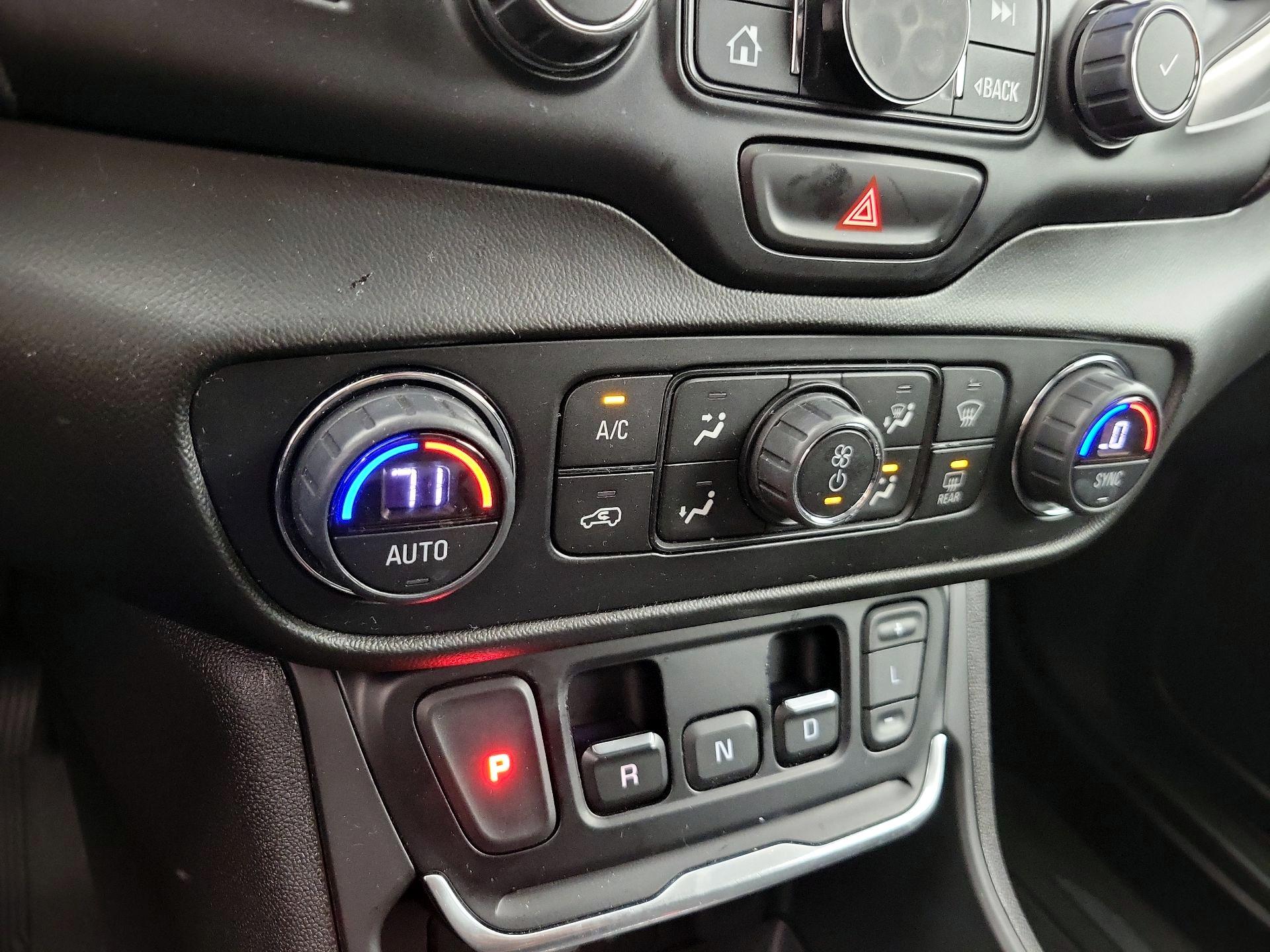 Thumbnail: 2021 GMC Terrain - 16