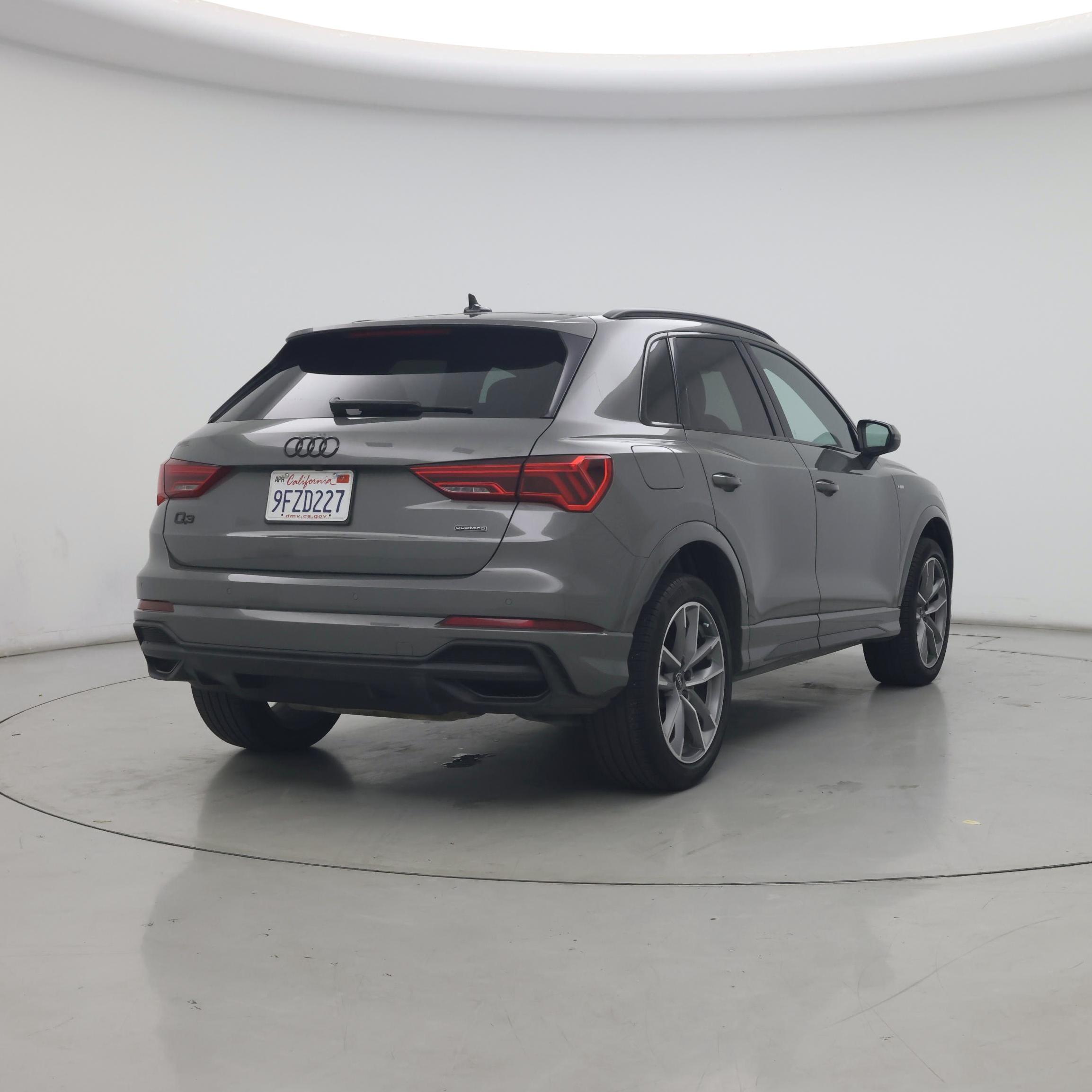 Thumbnail: 2023 Audi Q3 - 8