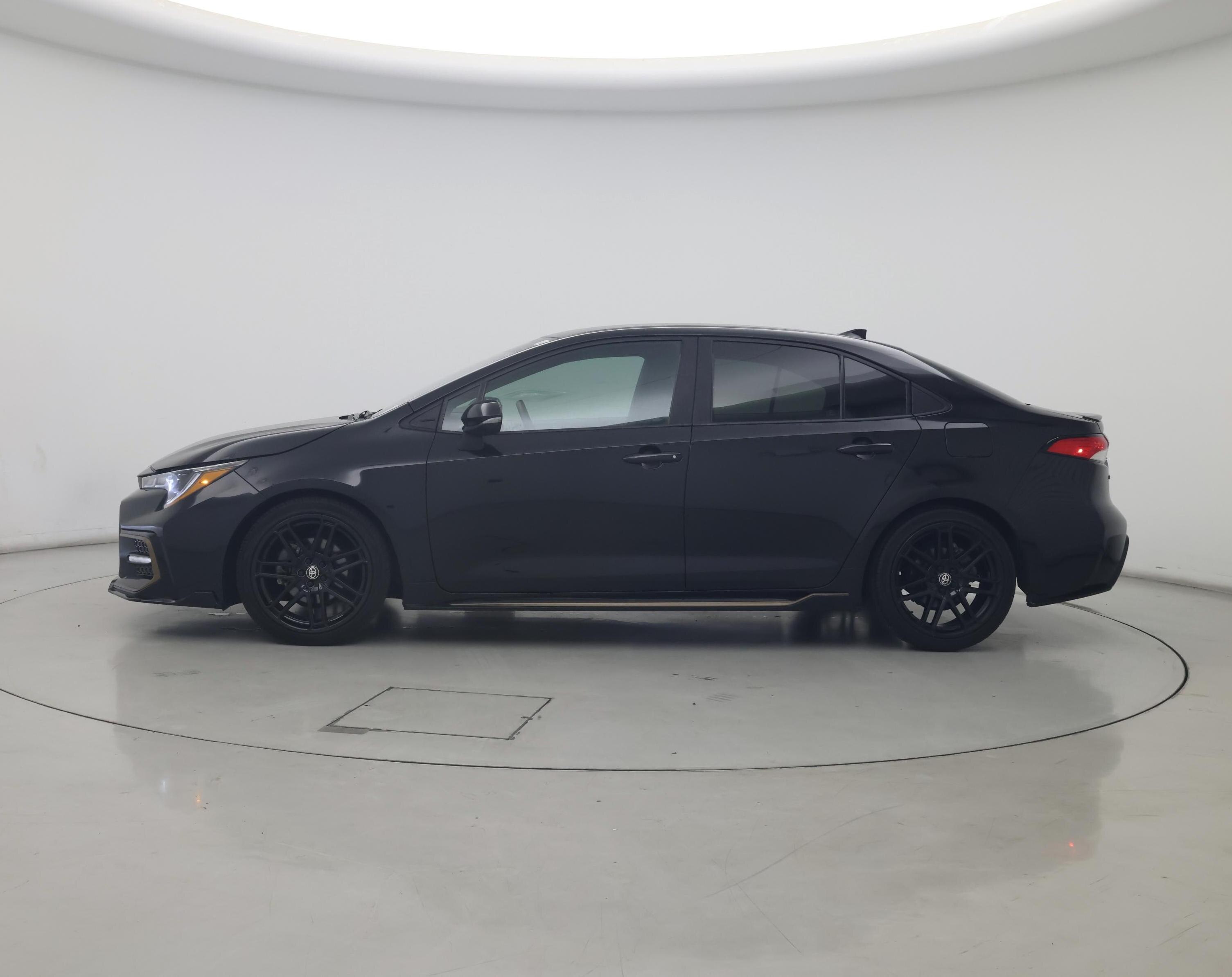 Thumbnail: 2022 Toyota Corolla - 3