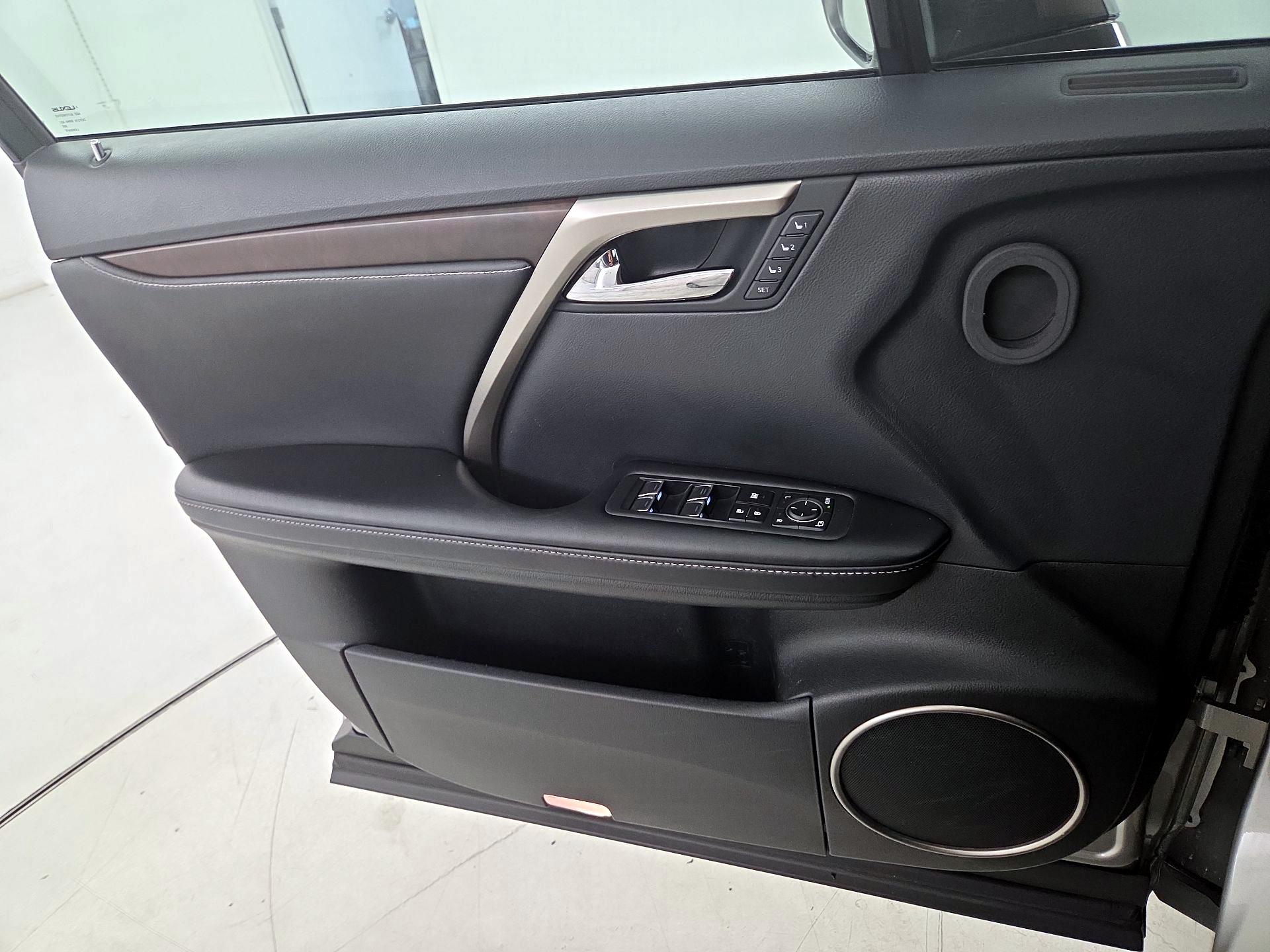 Thumbnail: 2020 Lexus RX - 12