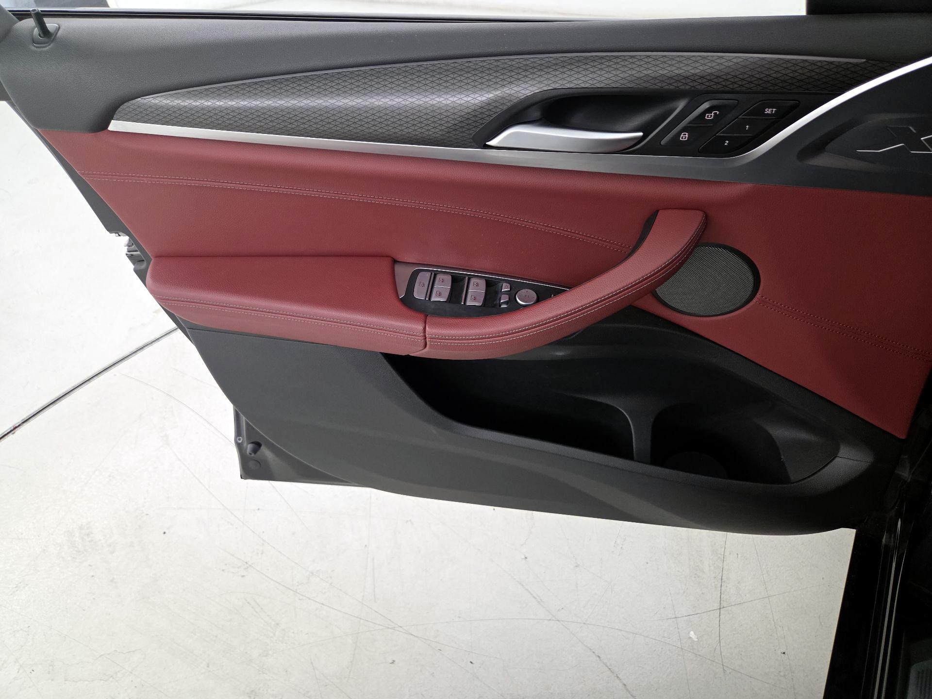 Thumbnail: 2023 BMW X4 - 12