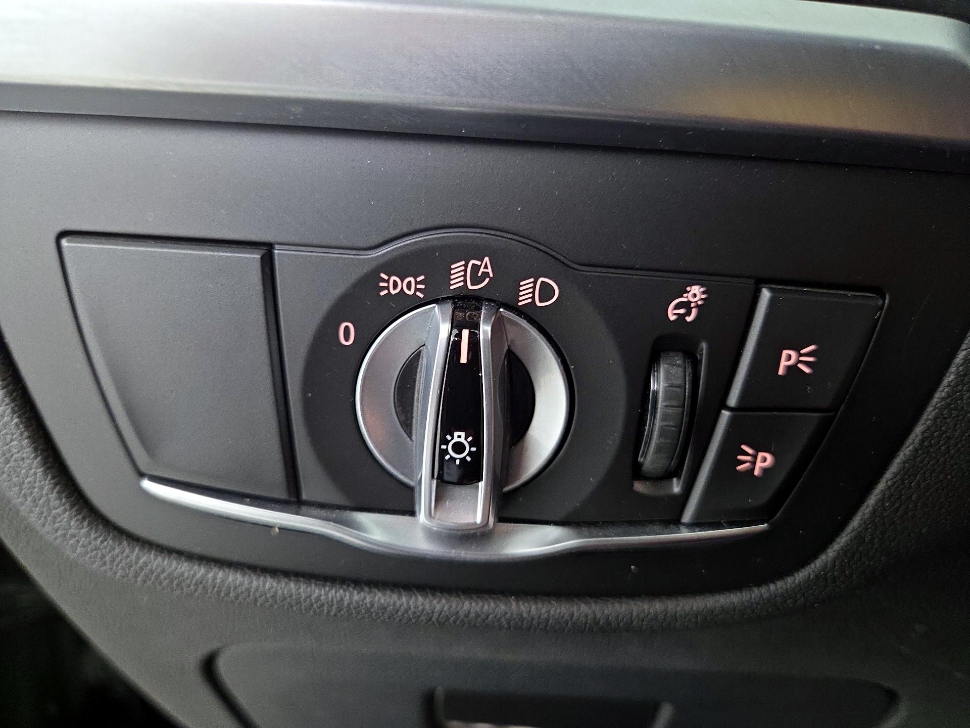 Thumbnail: 2023 BMW X4 - 13