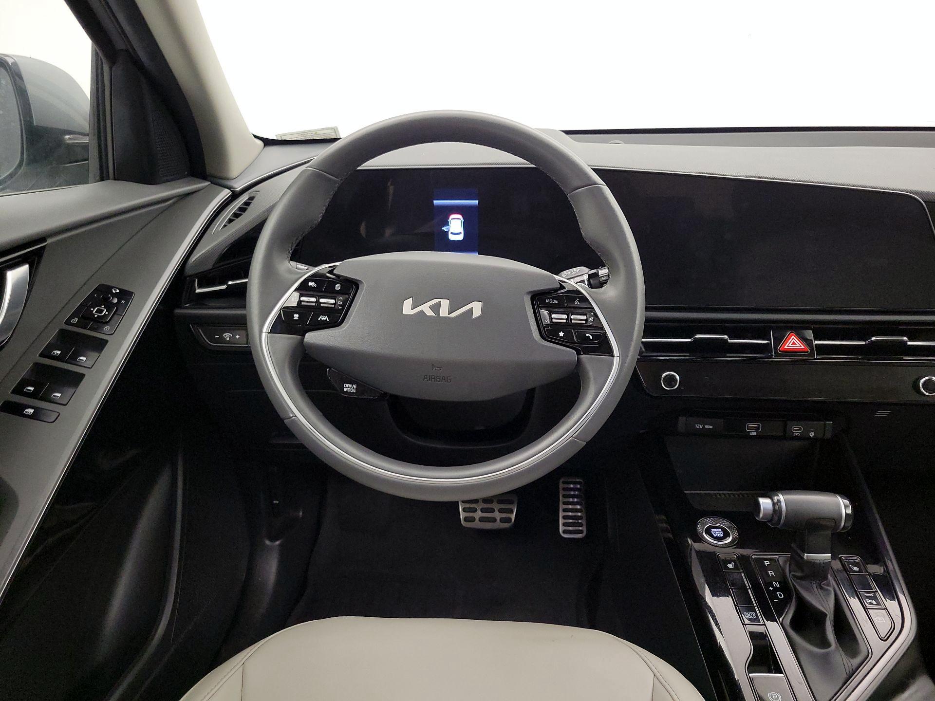 Thumbnail: 2024 Kia Niro - 10