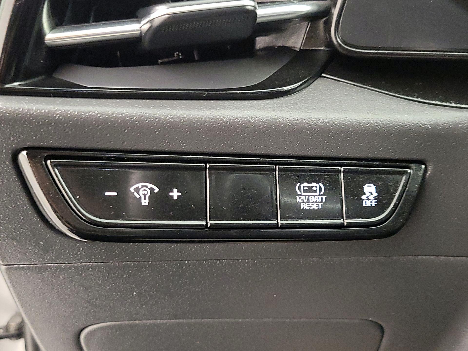 Thumbnail: 2024 Kia Niro - 13