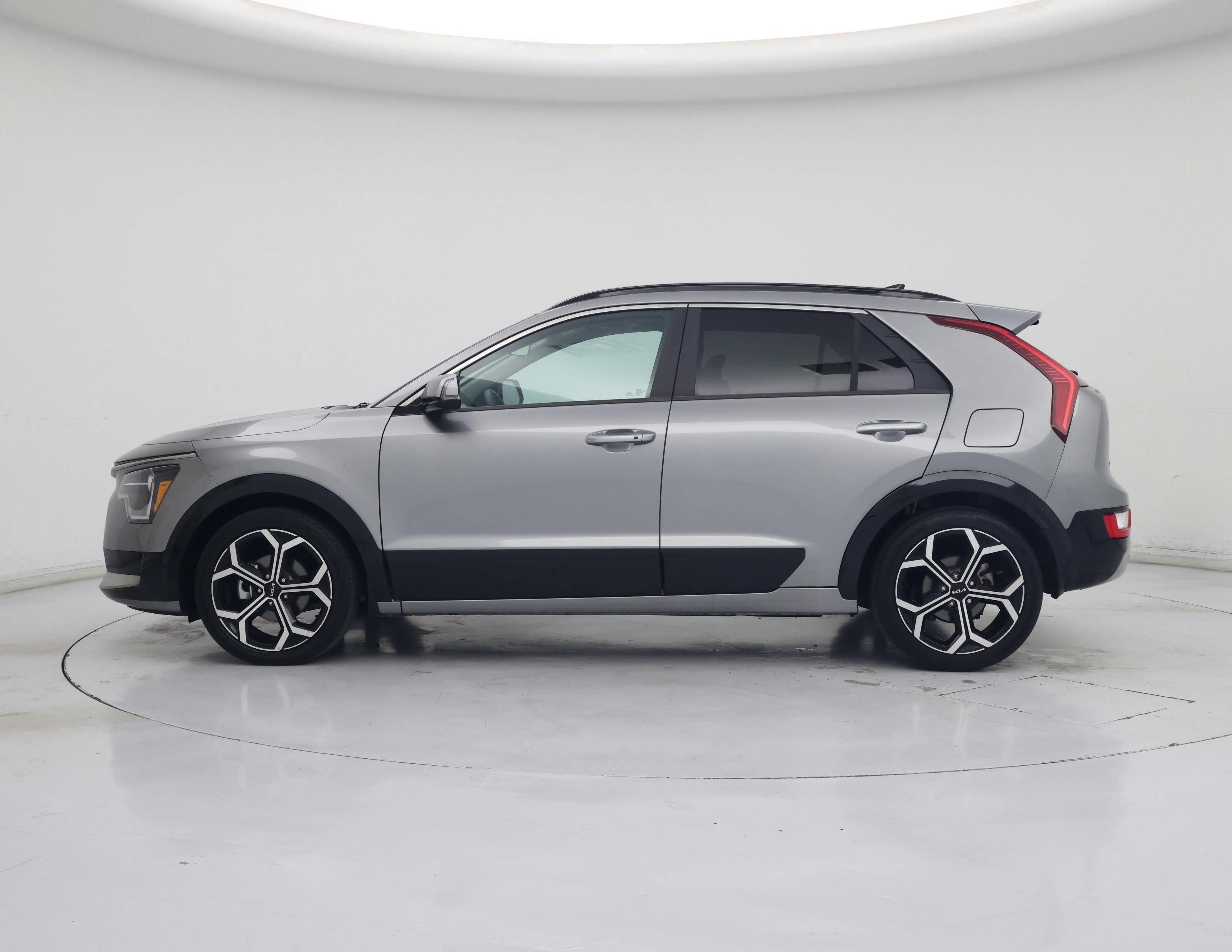 Thumbnail: 2024 Kia Niro - 3