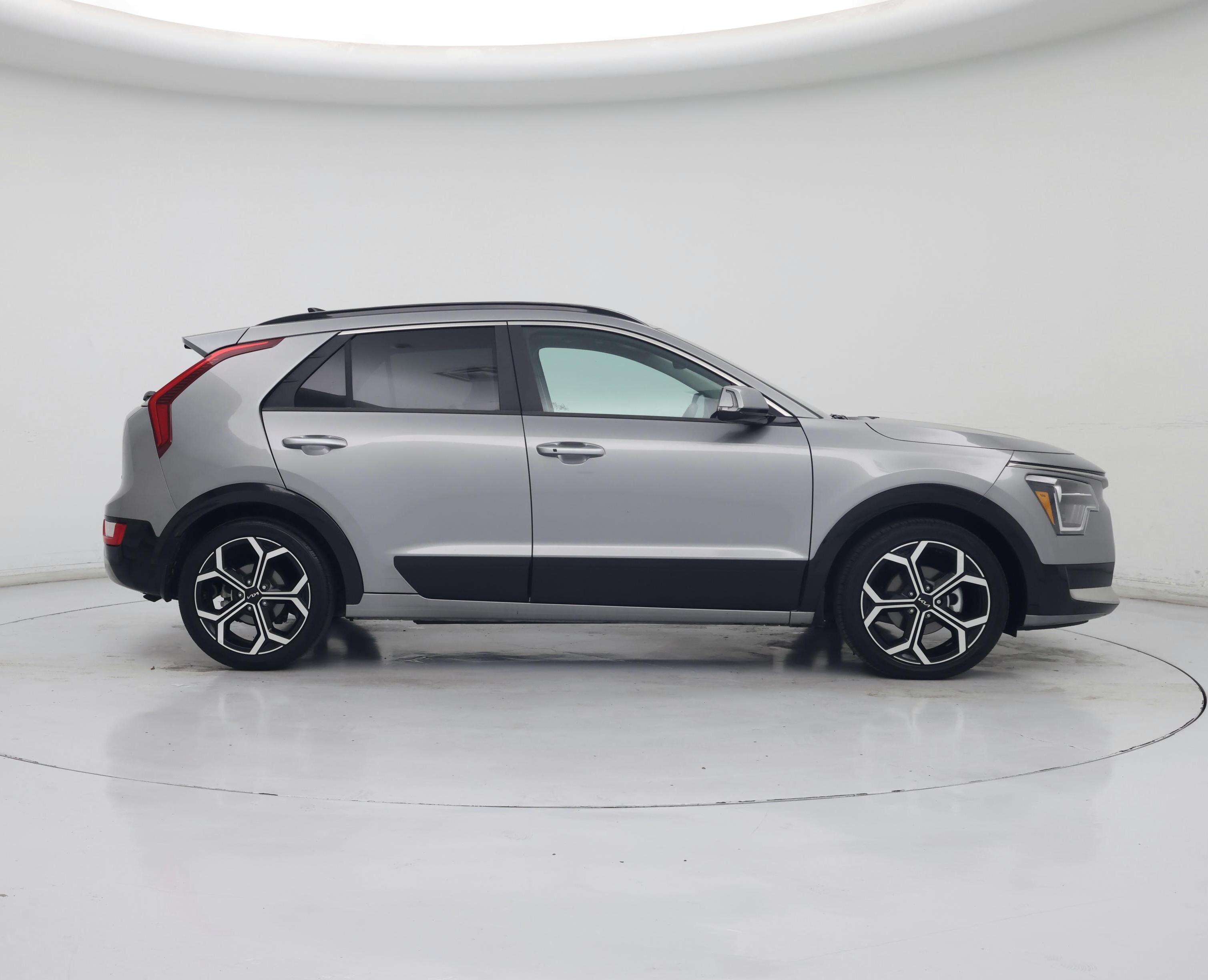 Thumbnail: 2024 Kia Niro - 7
