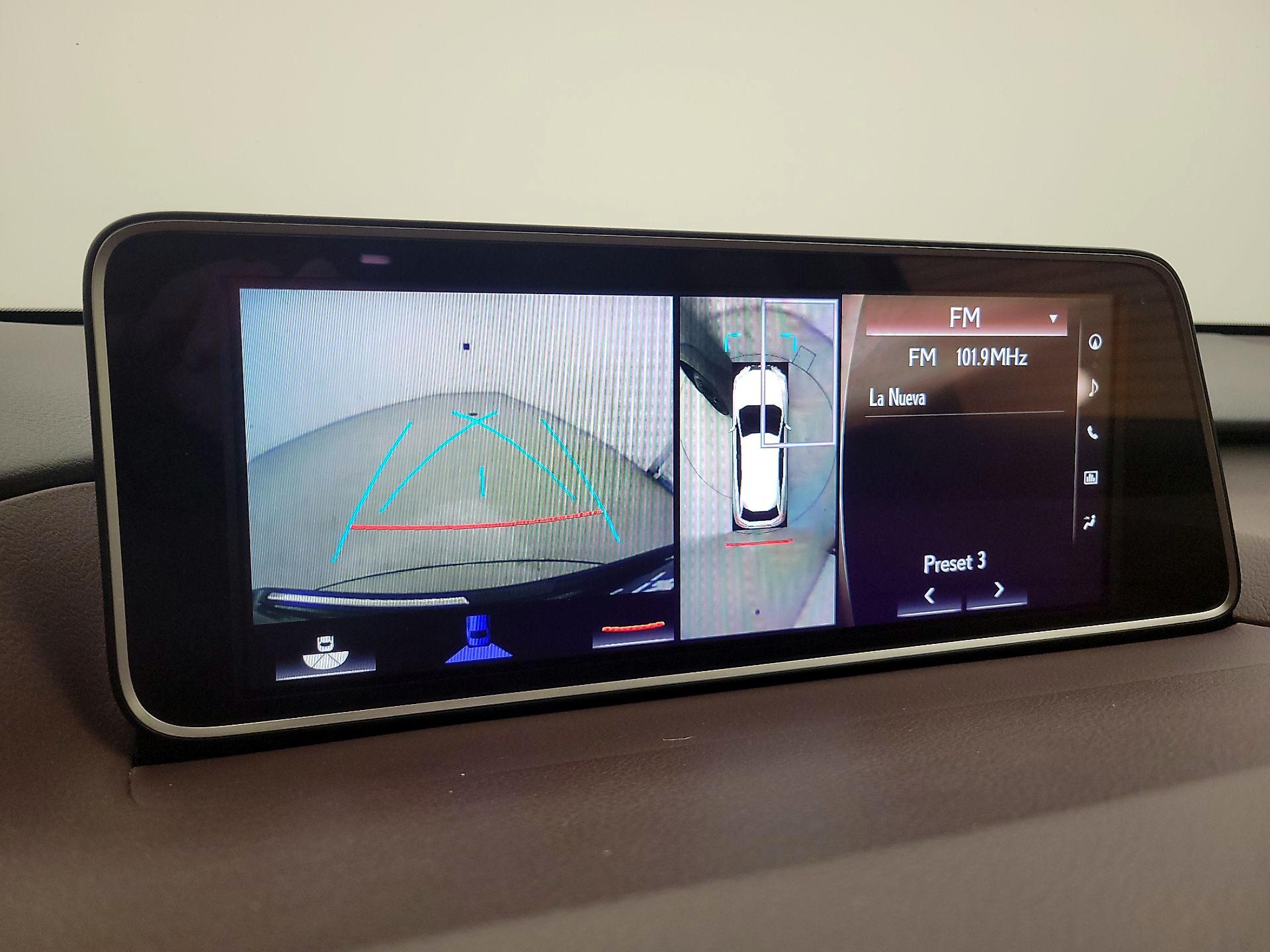 Thumbnail: 2018 Lexus RX - 13