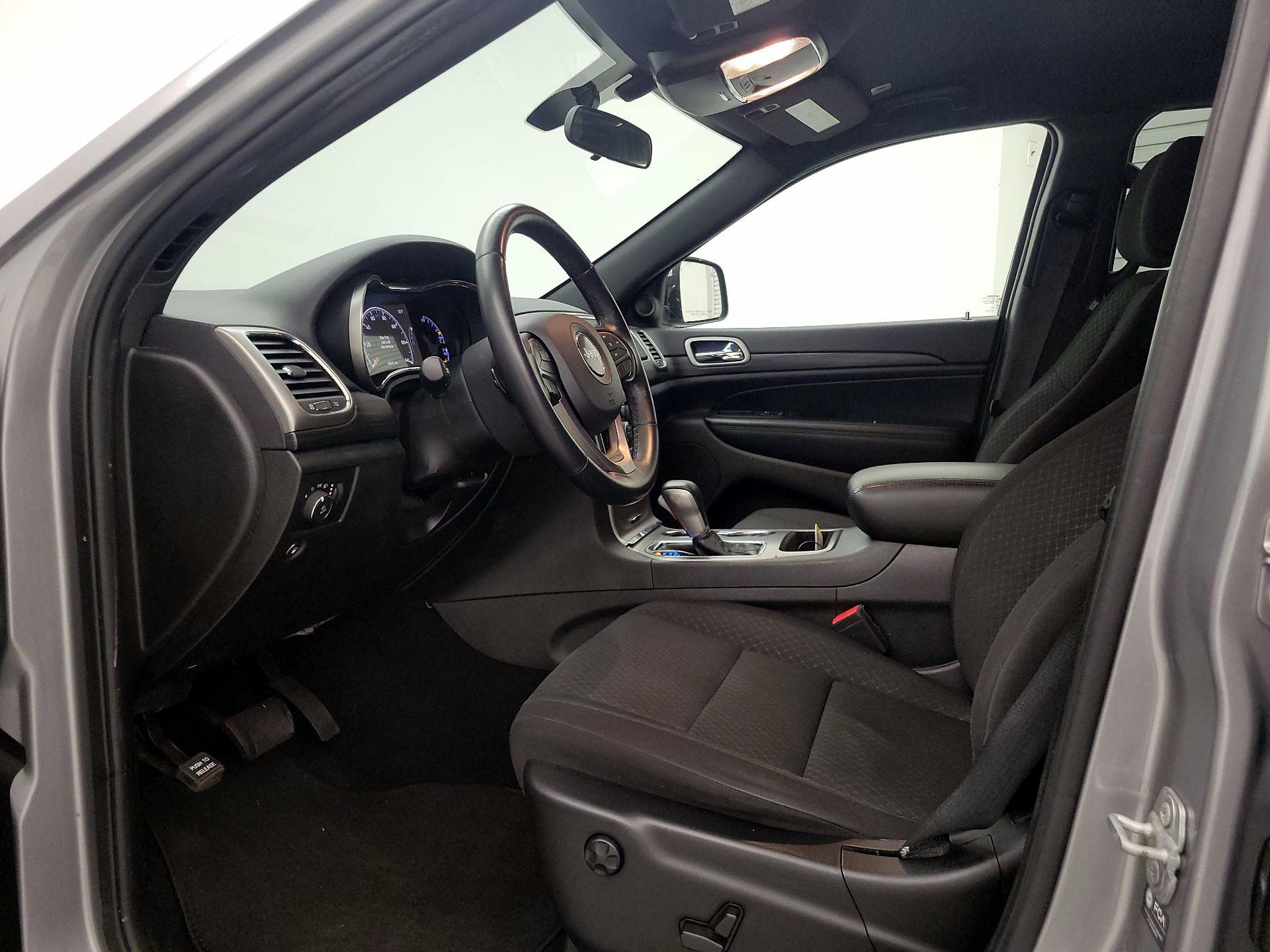 Thumbnail: 2021 Jeep Grand Cherokee - 11