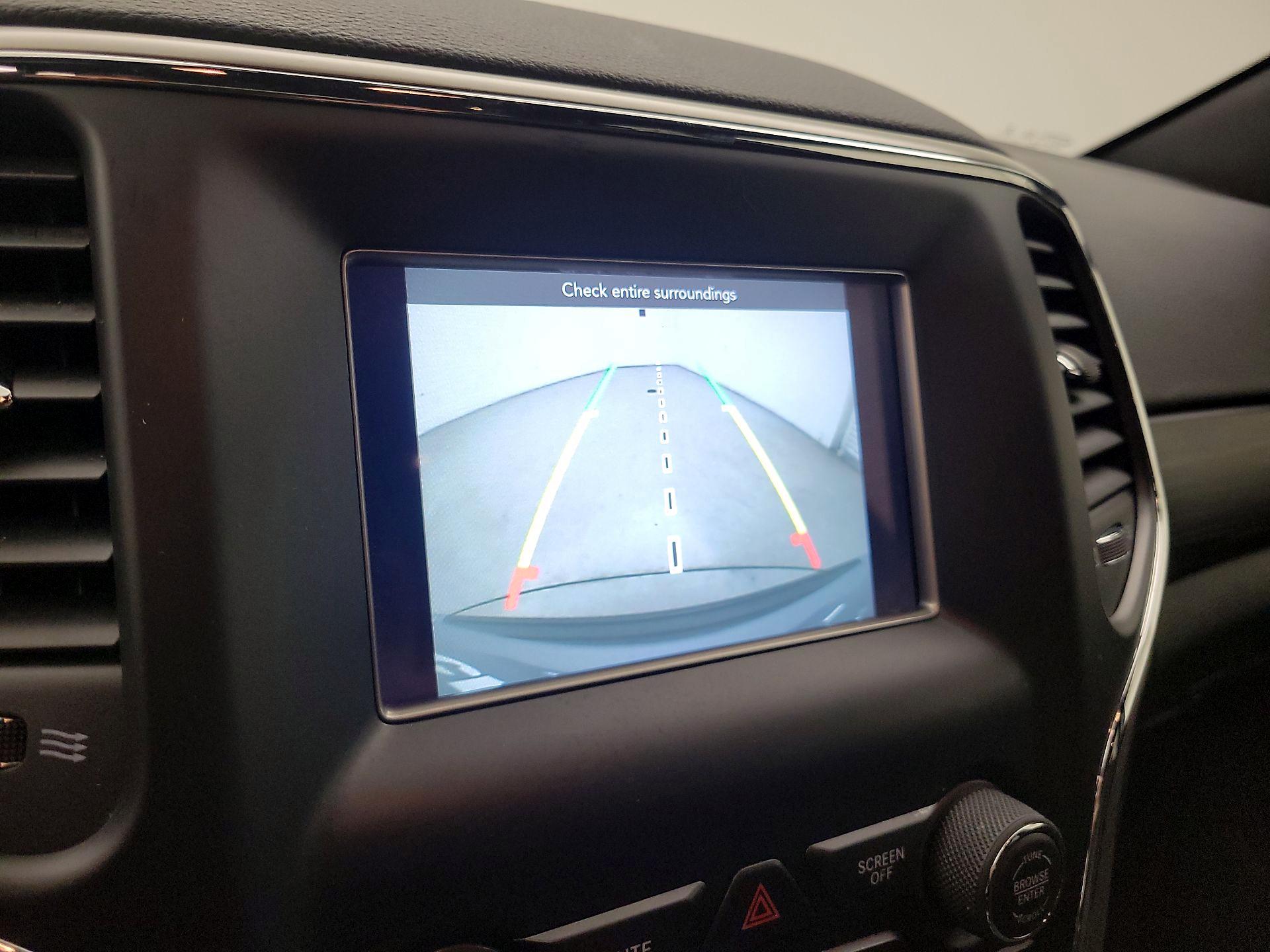 Thumbnail: 2021 Jeep Grand Cherokee - 14