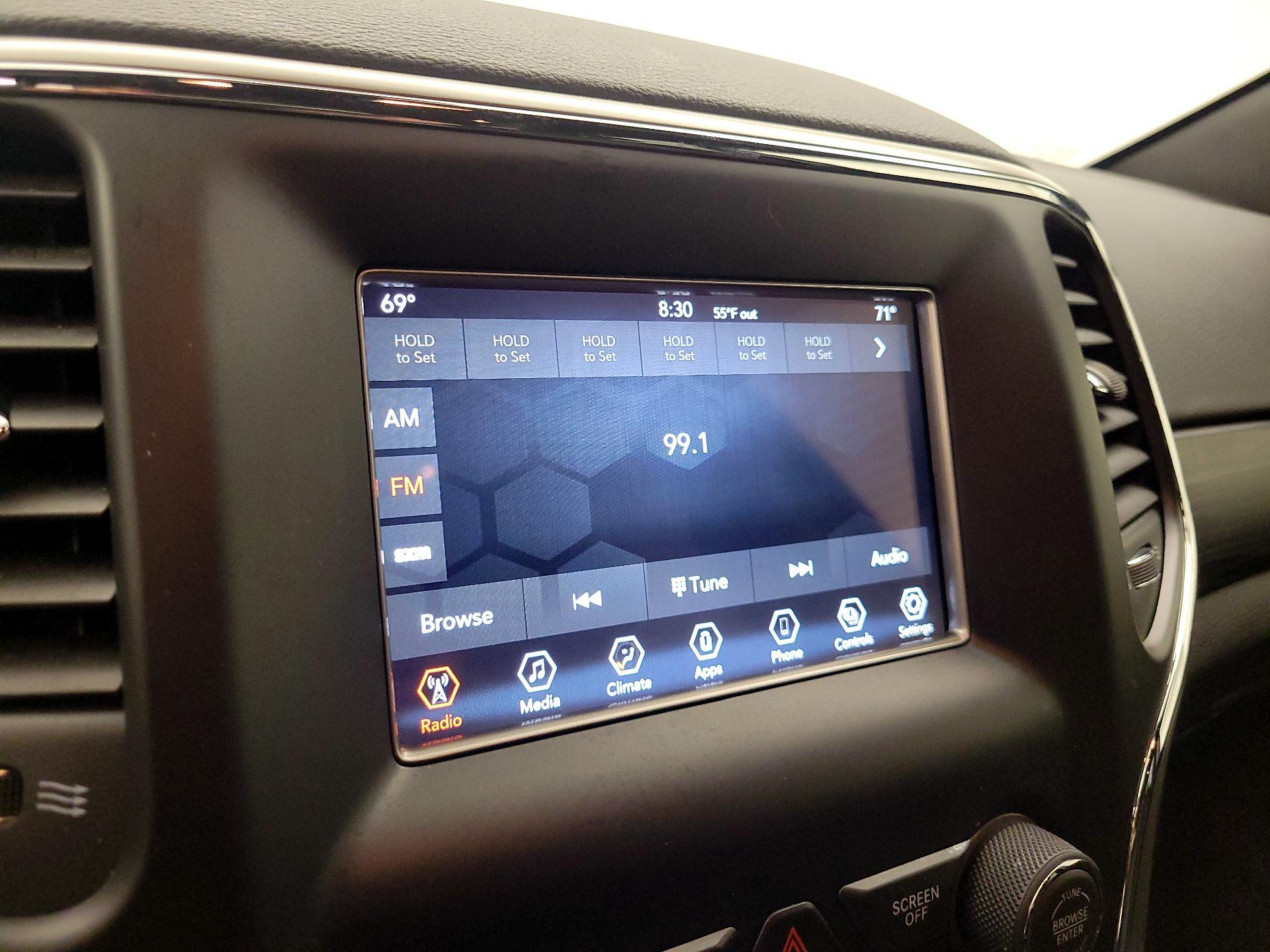 Thumbnail: 2021 Jeep Grand Cherokee - 15