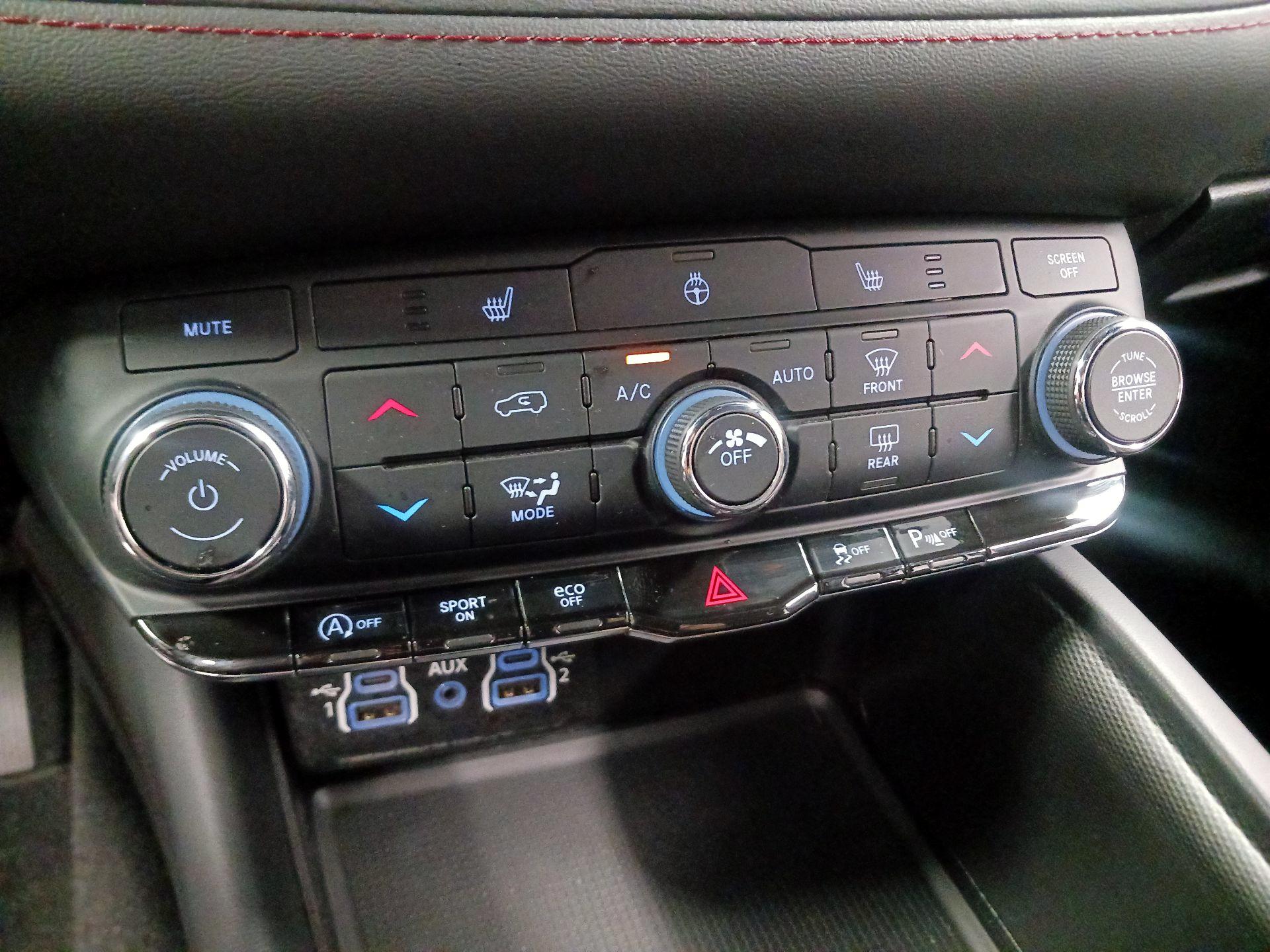 Thumbnail: 2023 Dodge Durango - 12