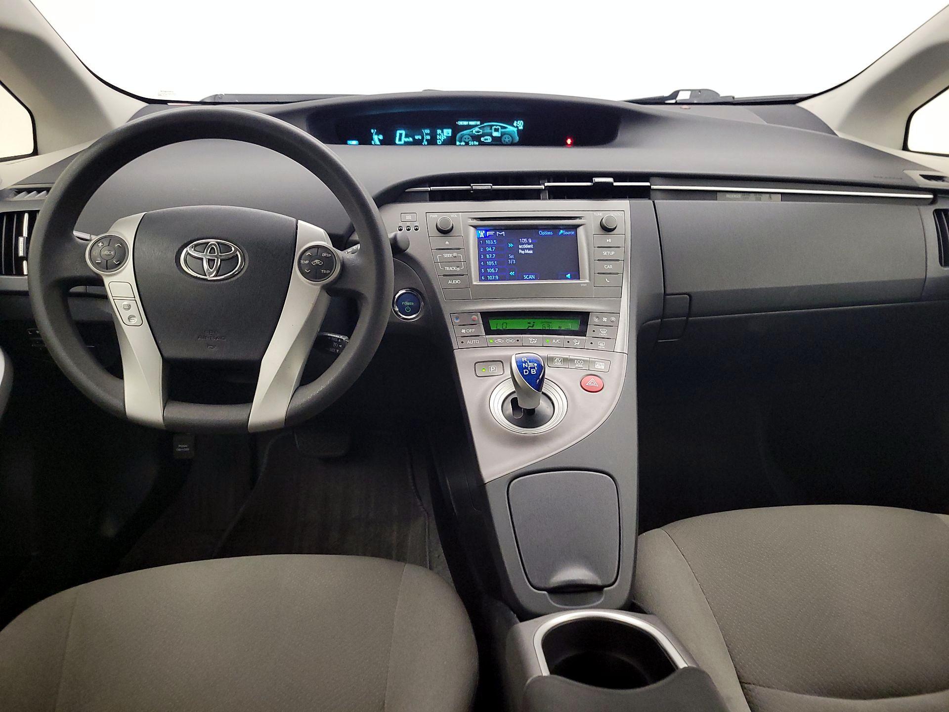 Thumbnail: 2015 Toyota Prius - 9