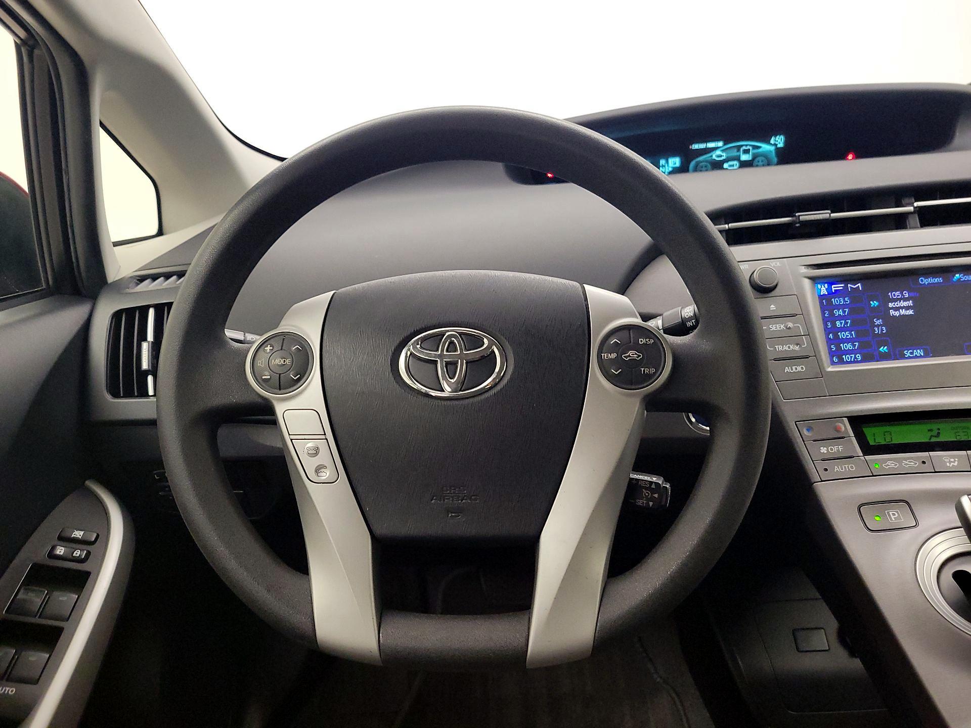 Thumbnail: 2015 Toyota Prius - 10