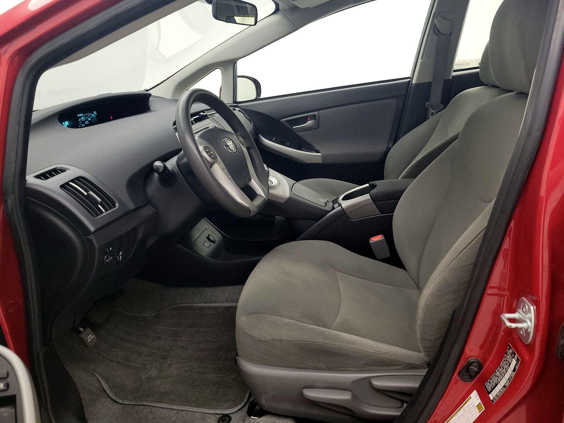 Thumbnail: 2015 Toyota Prius - 11