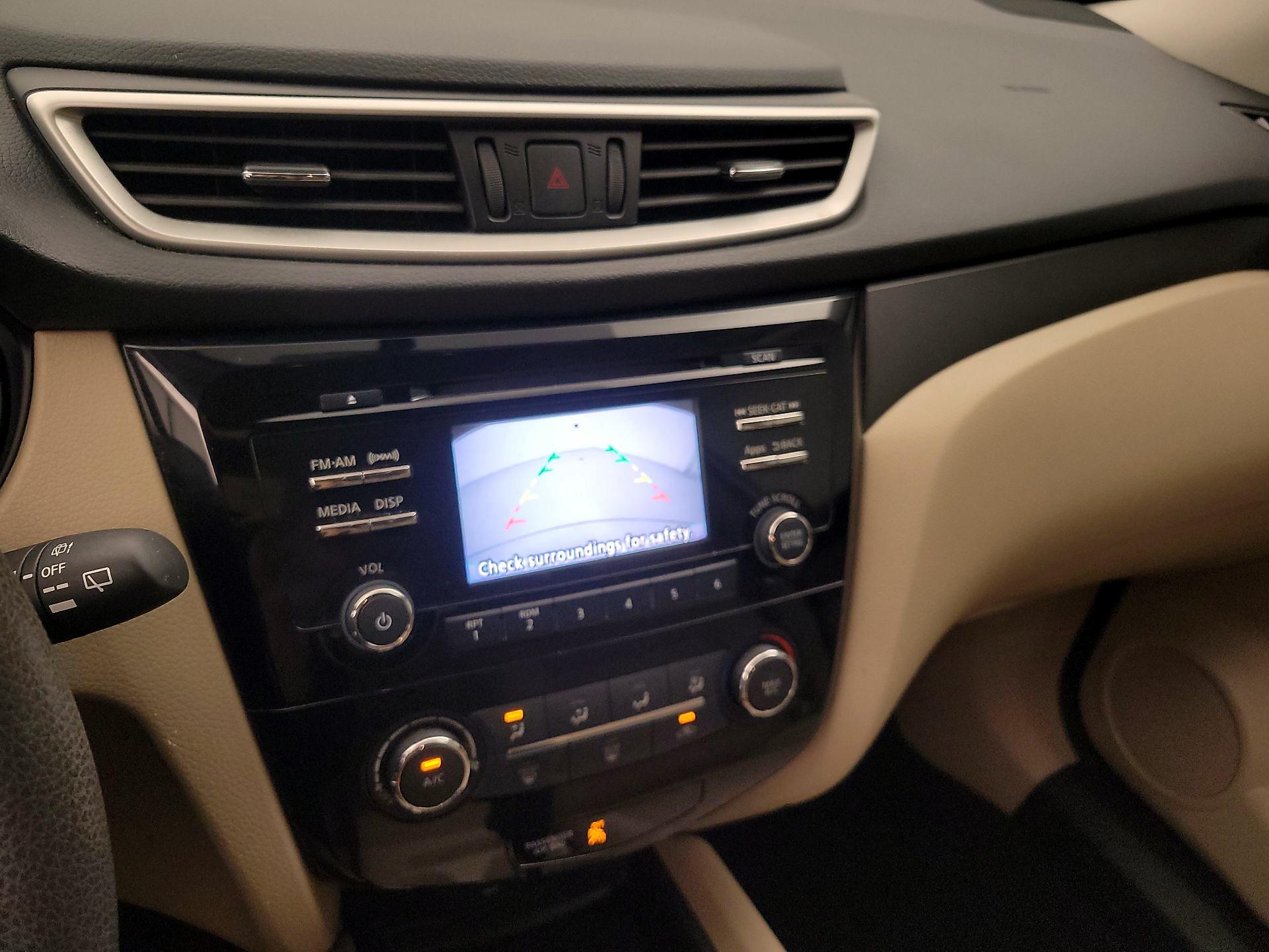 Thumbnail: 2016 Nissan Rogue - 14