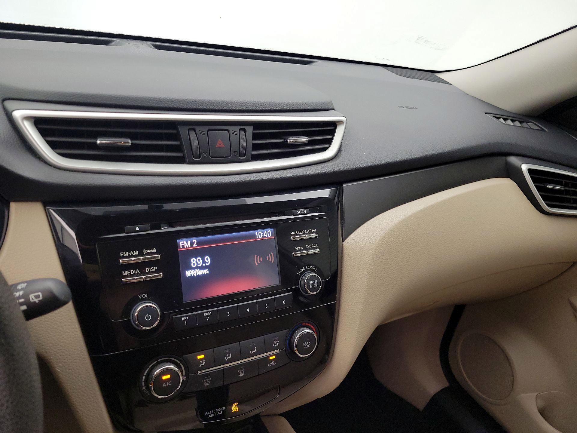 Thumbnail: 2016 Nissan Rogue - 15