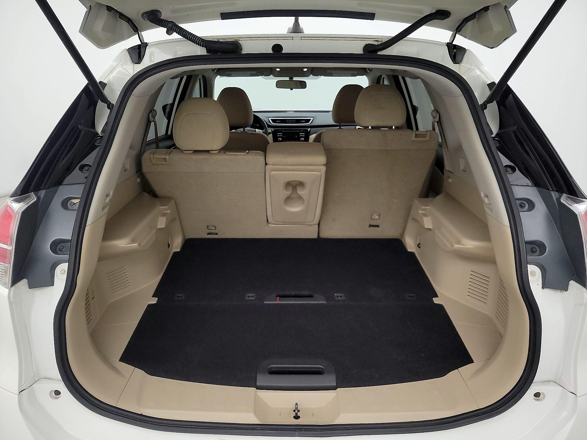 Thumbnail: 2016 Nissan Rogue - 20