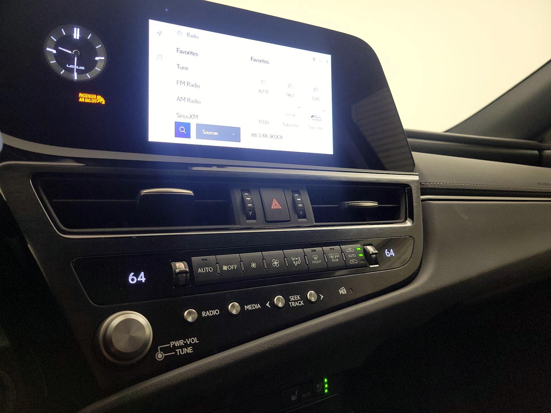 Thumbnail: 2024 Lexus ES - 17