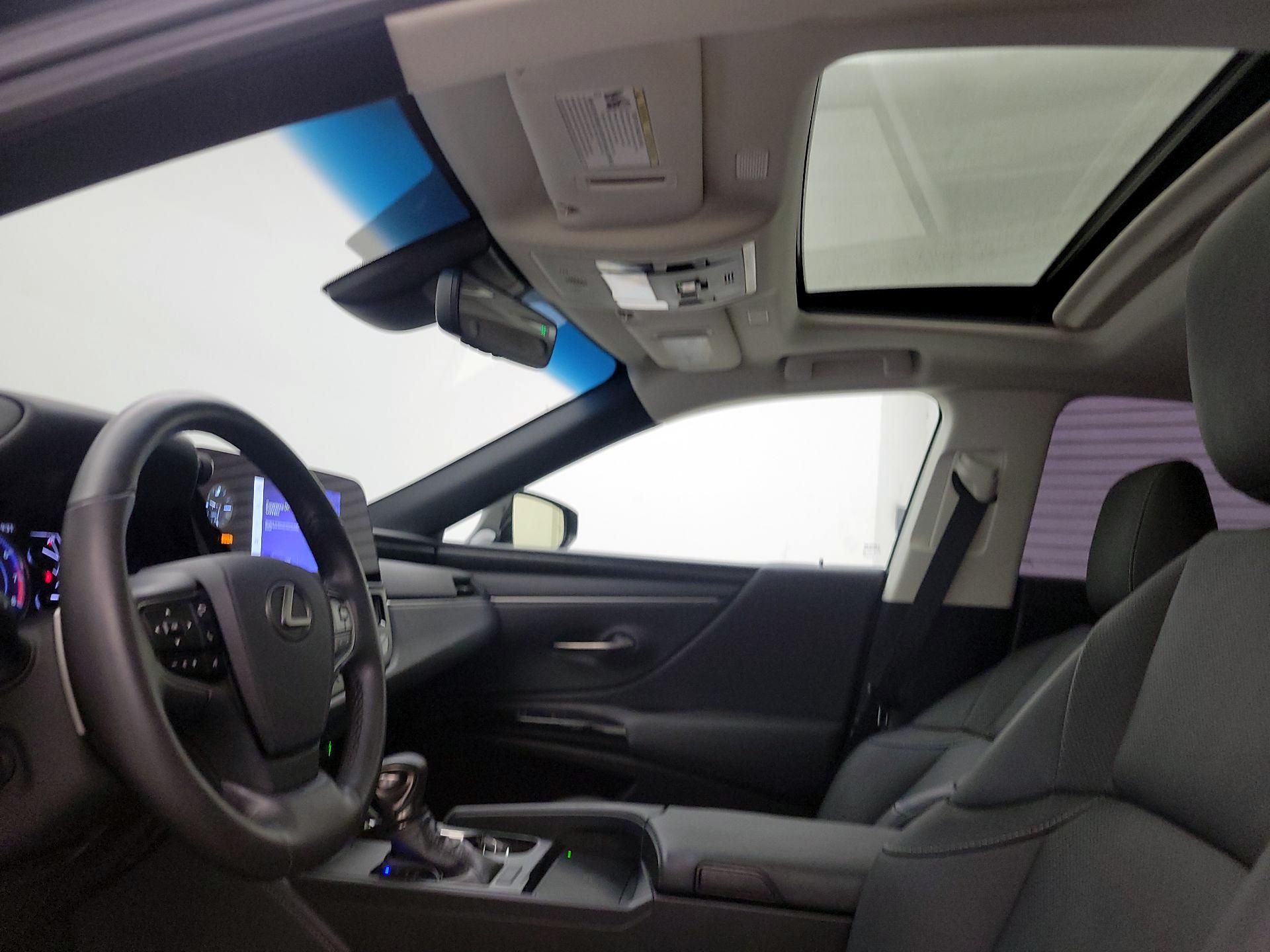 Thumbnail: 2024 Lexus ES - 20