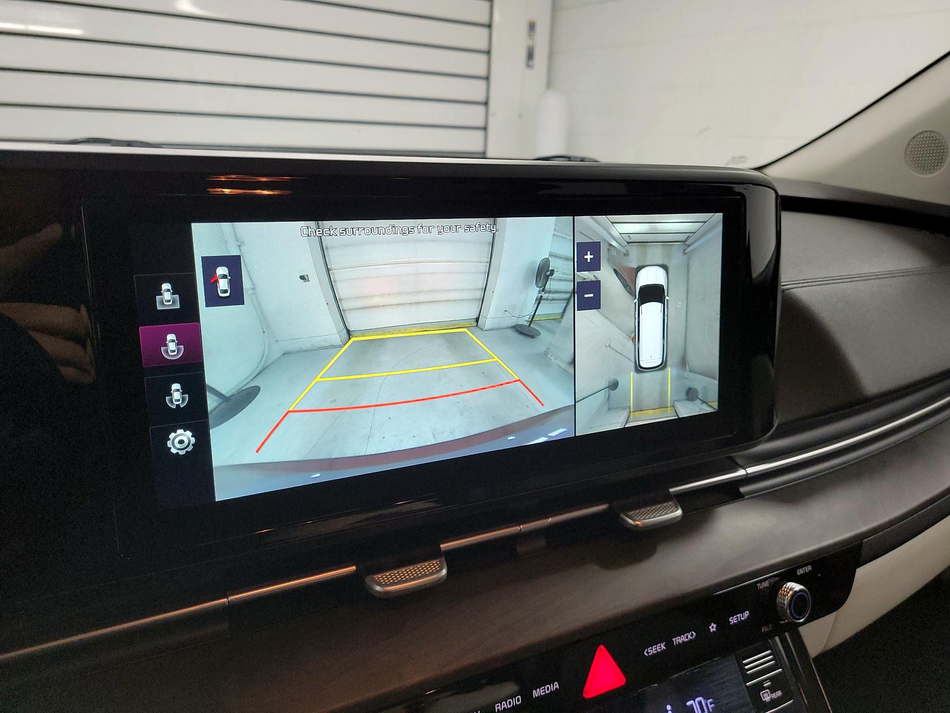 Thumbnail: 2022 Kia Carnival - 11