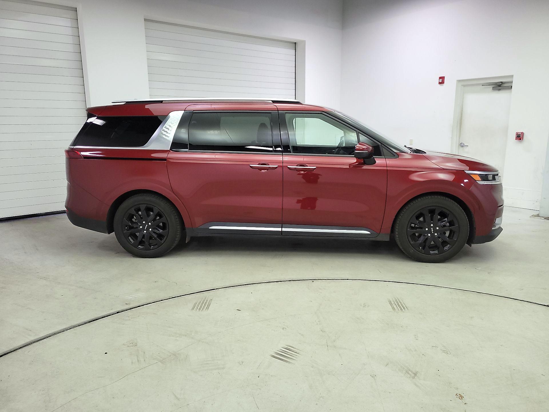 Thumbnail: 2022 Kia Carnival - 4