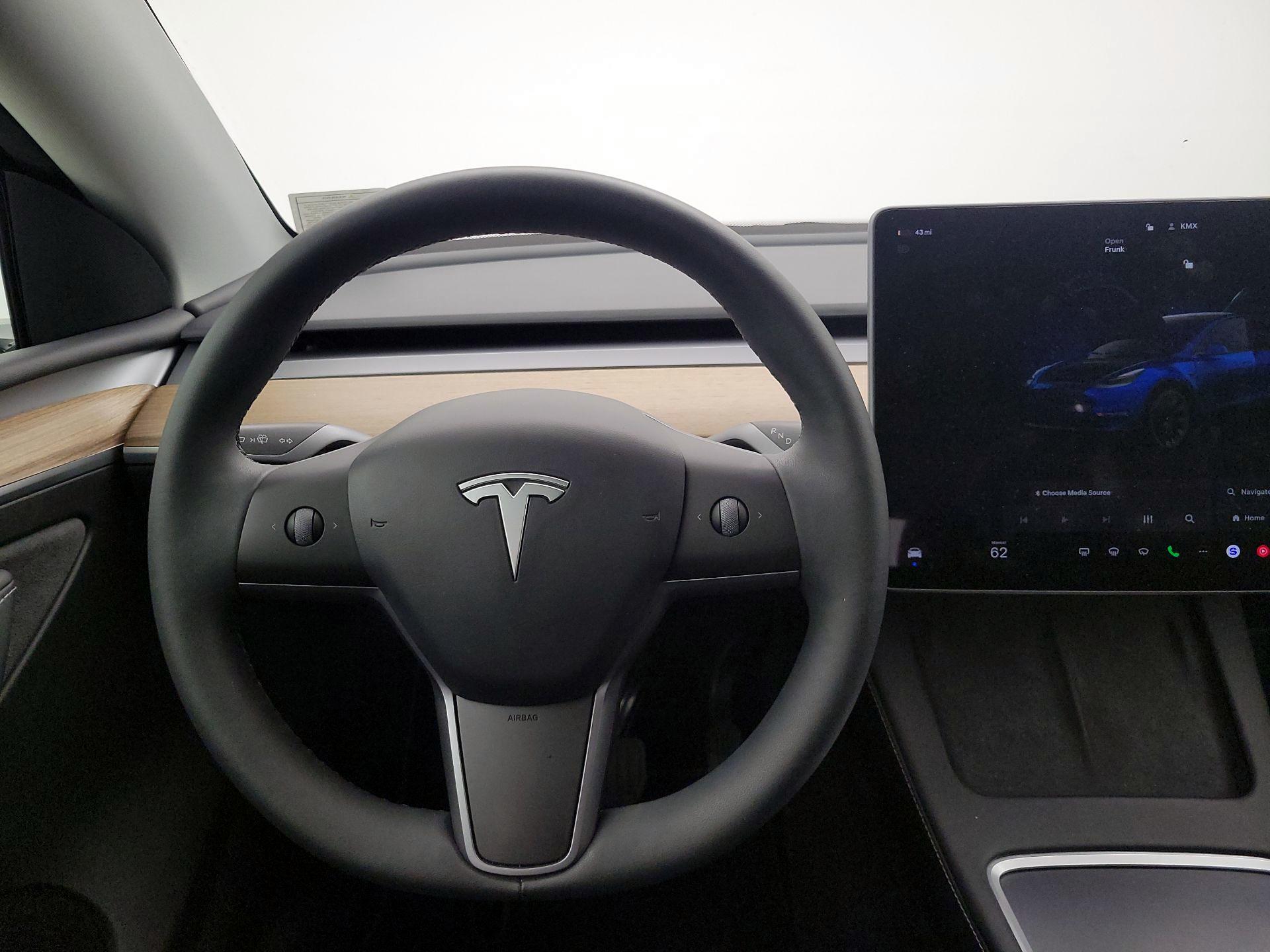 Thumbnail: 2023 Tesla Model Y - 10