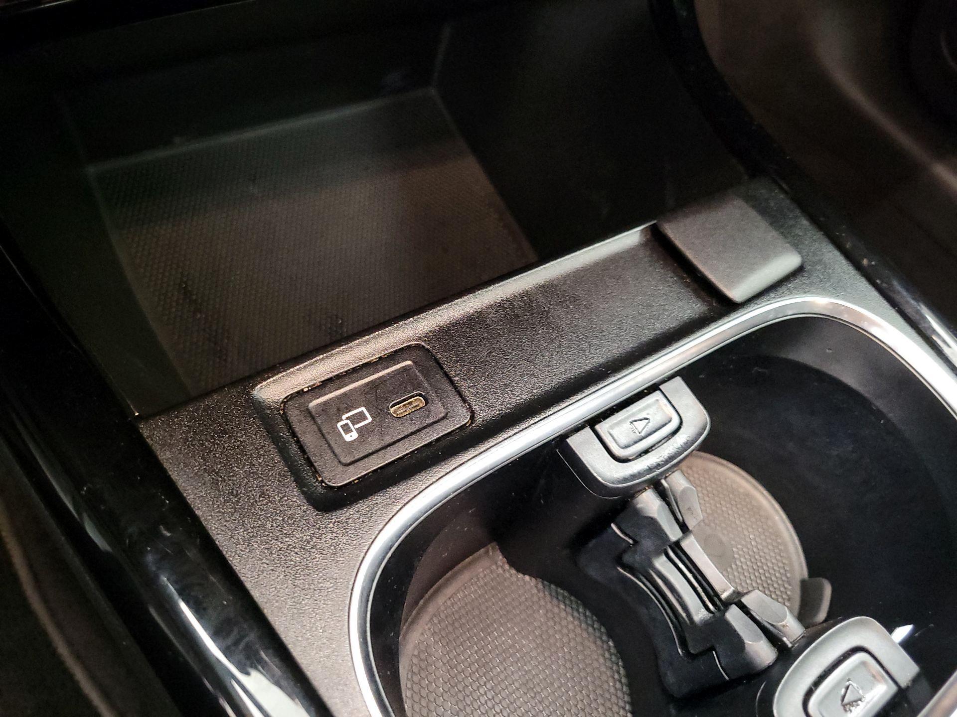 Thumbnail: 2020 Mercedes-Benz A-Class - 18