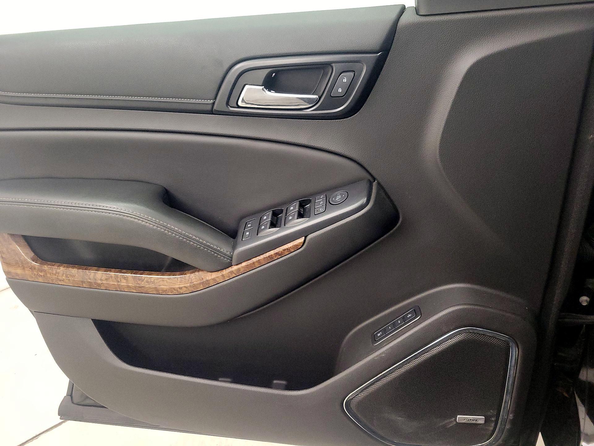 Thumbnail: 2017 Chevrolet Tahoe - 12