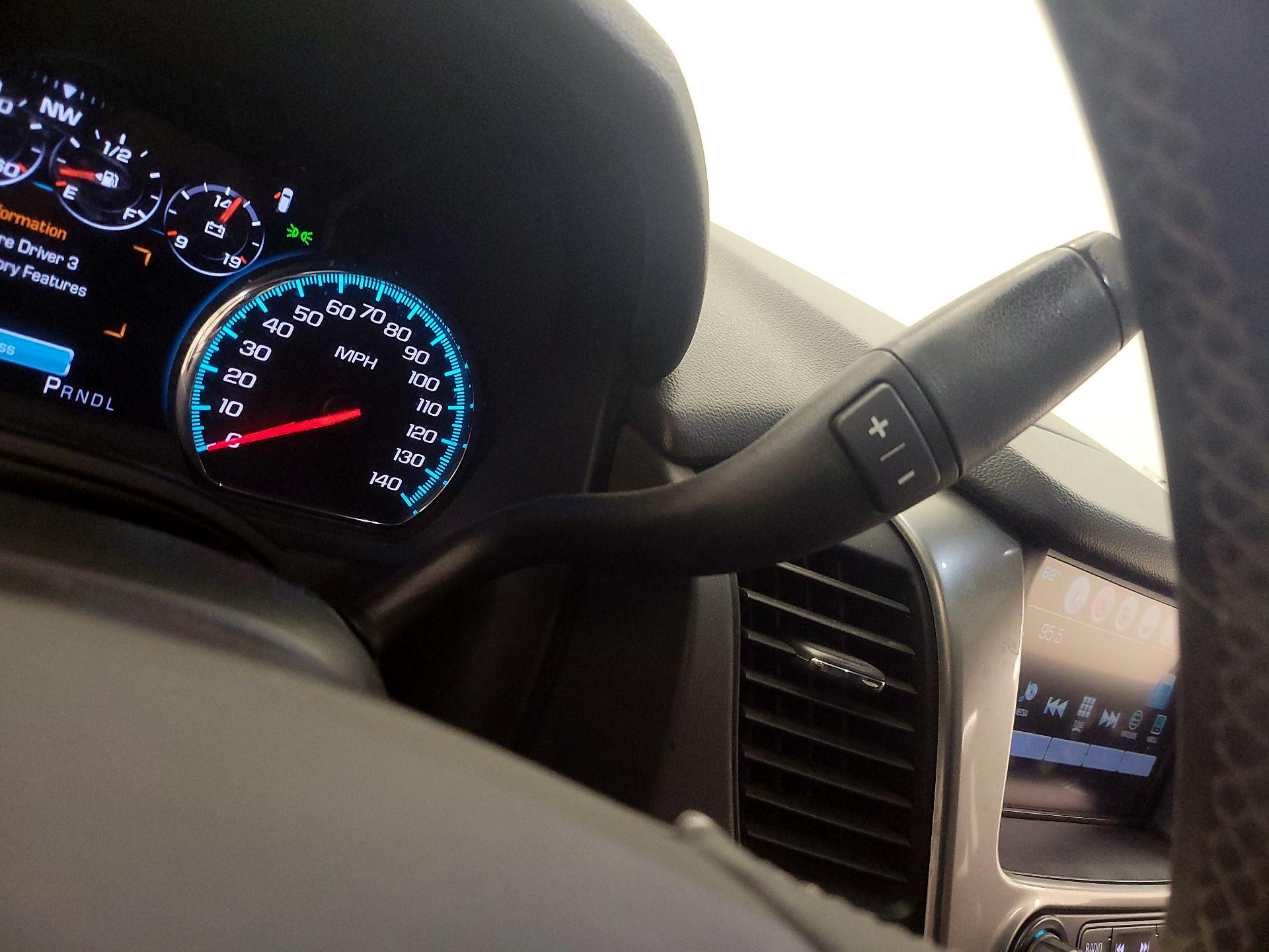 Thumbnail: 2017 Chevrolet Tahoe - 17