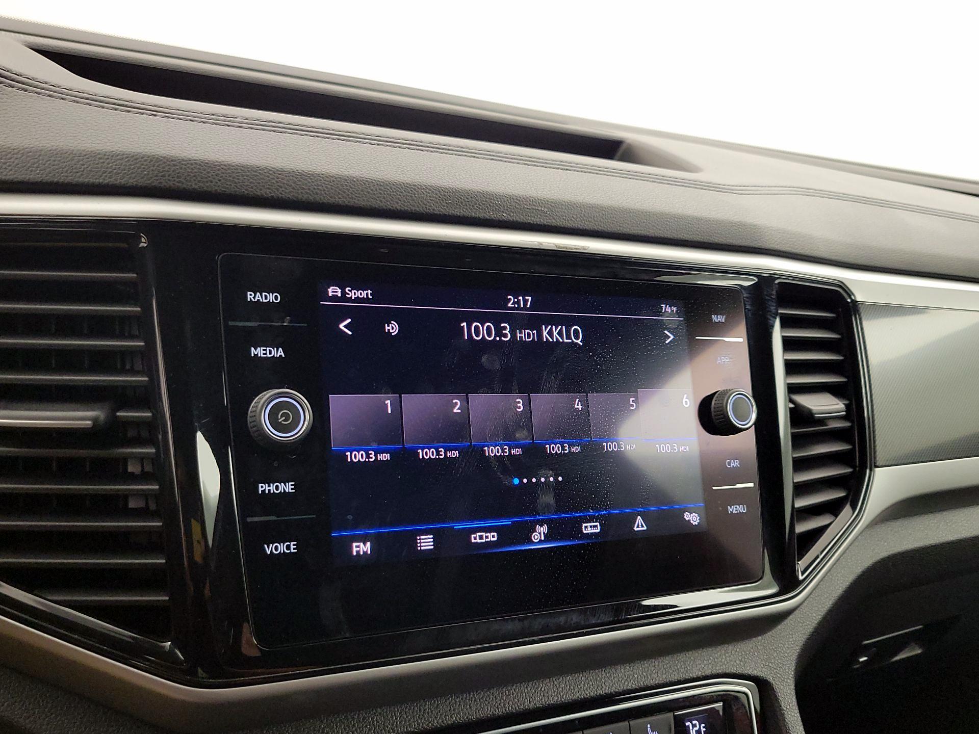 Thumbnail: 2021 Volkswagen Atlas - 16