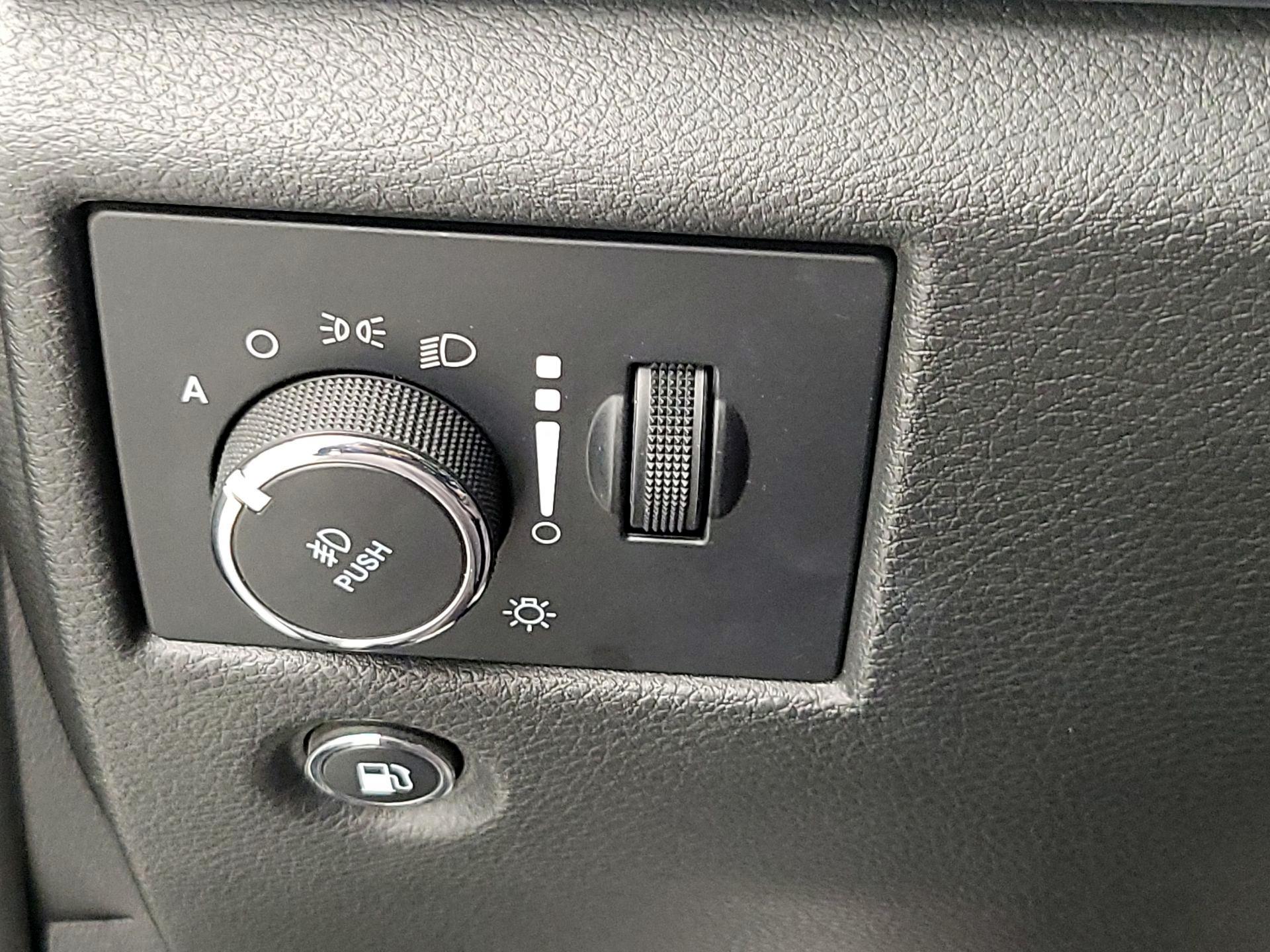 Thumbnail: 2021 Jeep Grand Cherokee - 13