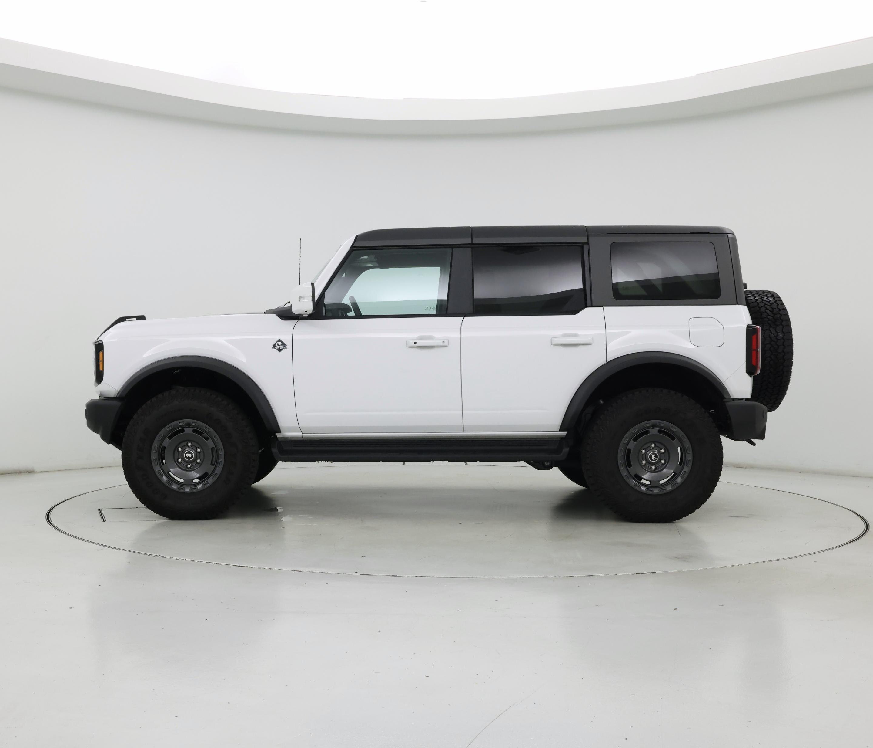 Thumbnail: 2025 Ford Bronco - 3