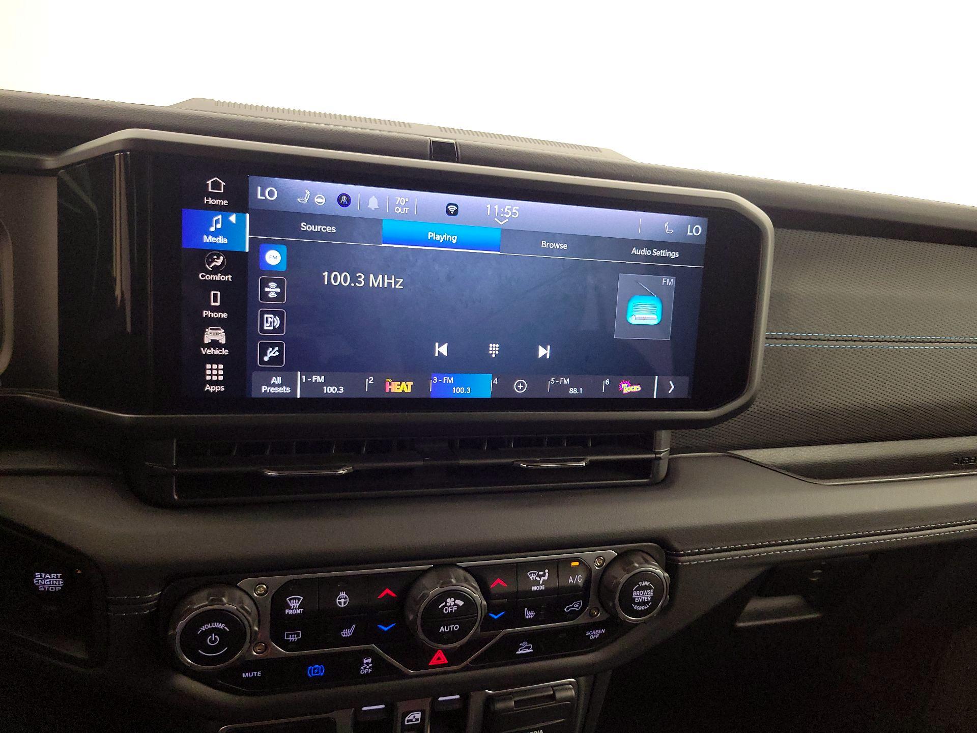 Thumbnail: 2025 Jeep Wrangler - 15